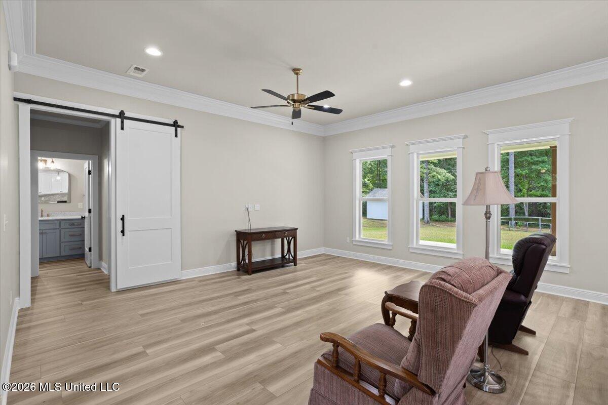 216 E Mccormick Drive Property Photo 6