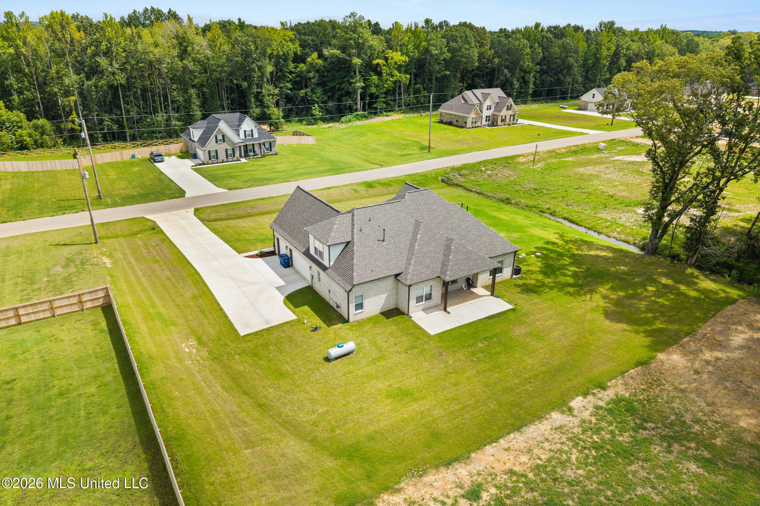 230 Centerline Roper Loop Property Photo 6