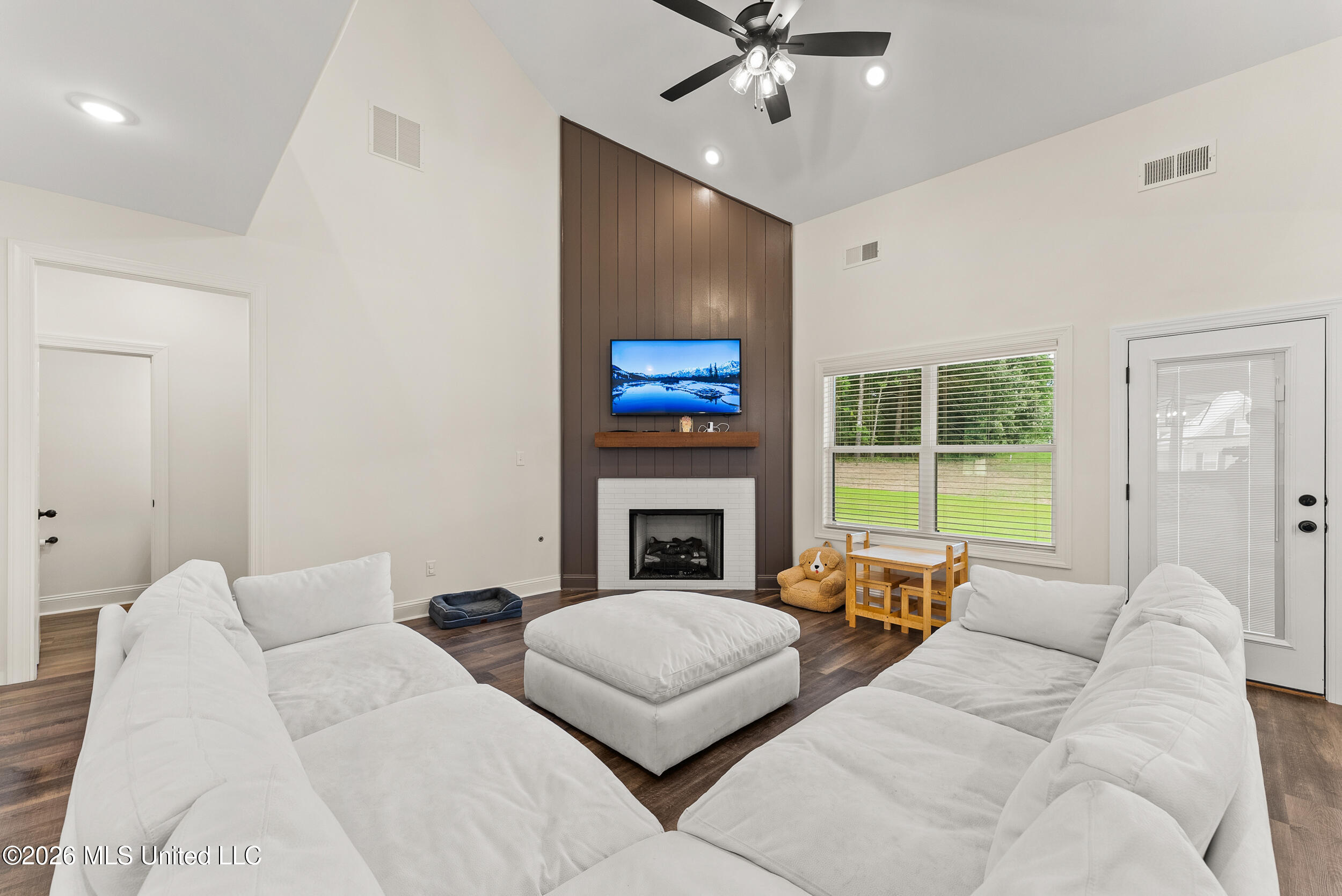 230 Centerline Roper Loop Property Photo 12
