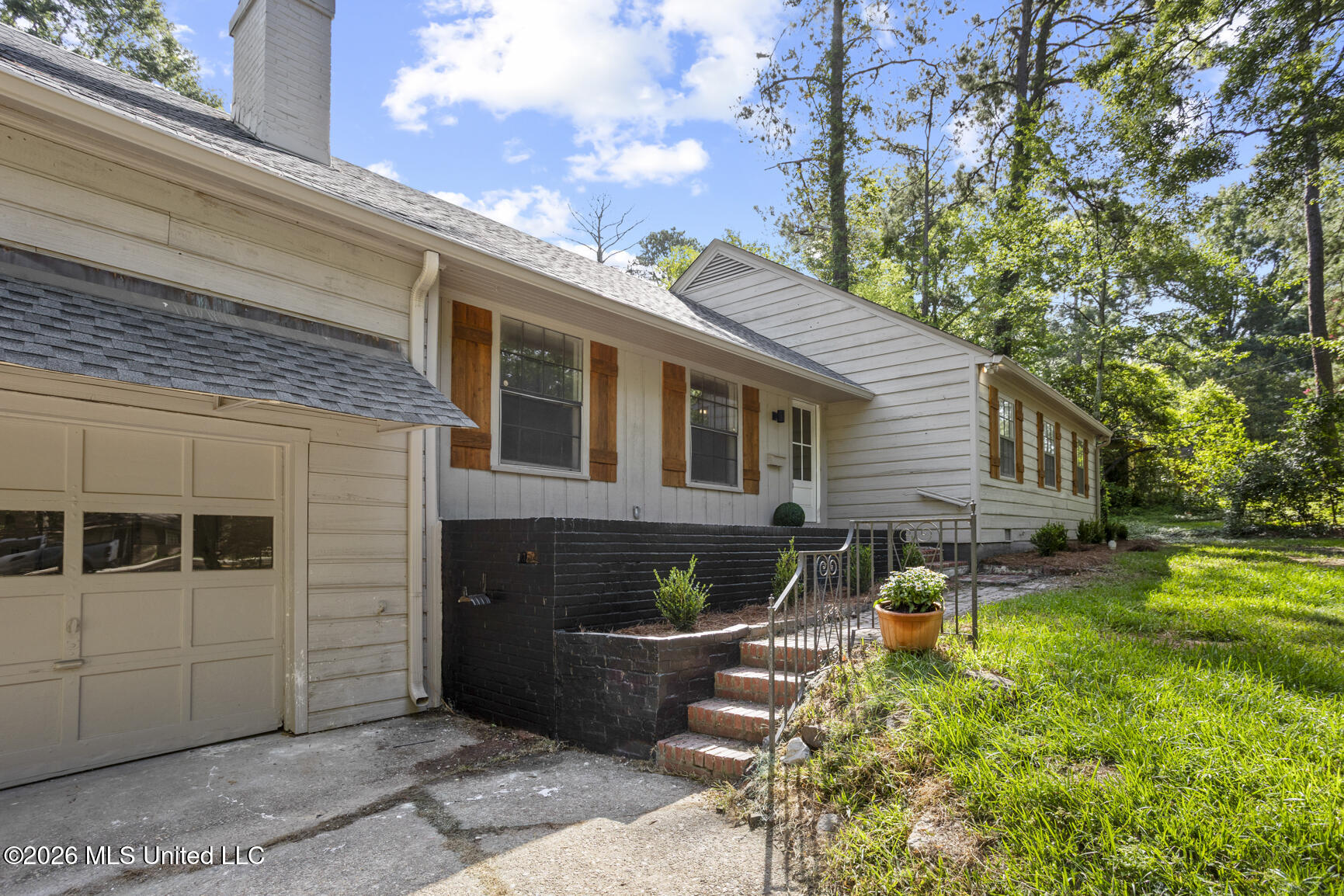 1112 Meadowbrook Road Property Photo 34