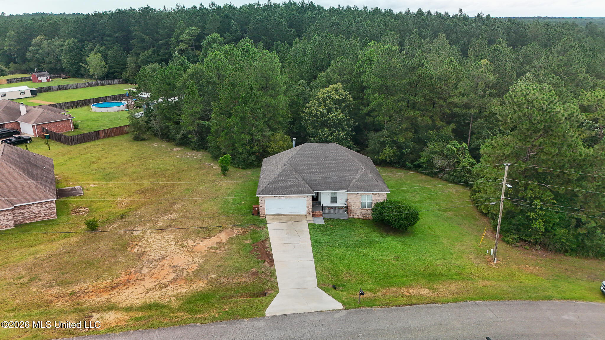 21645 E Ridge Drive Property Photo 6