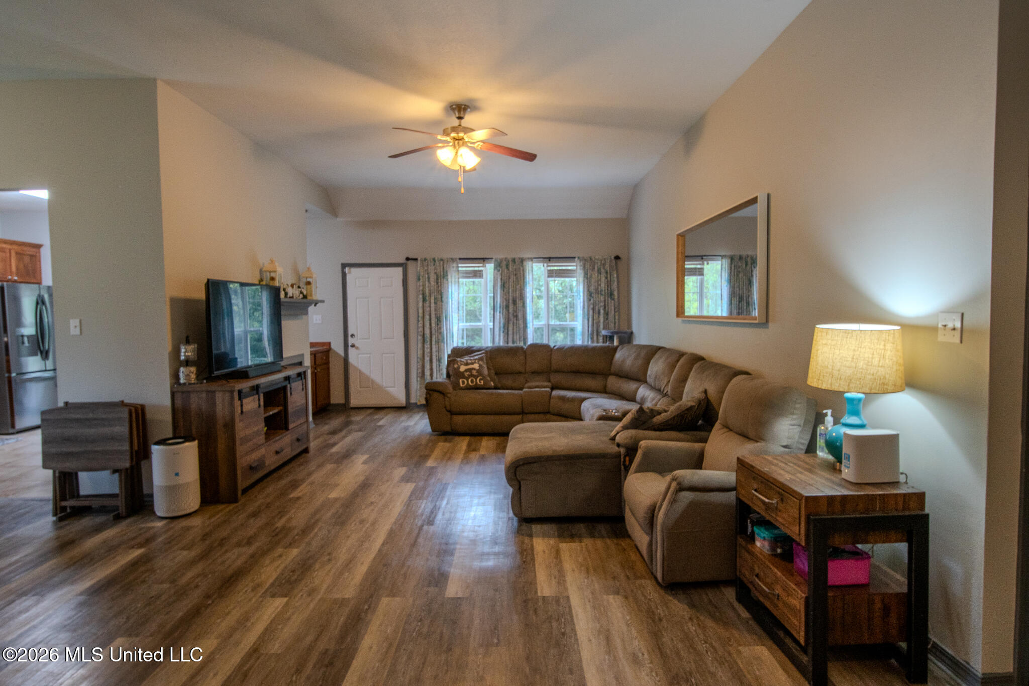 21645 E Ridge Drive Property Photo 12