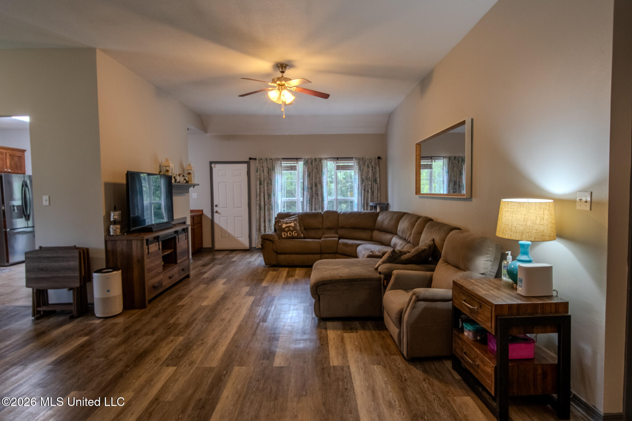 21645 E Ridge Drive Property Photo 15