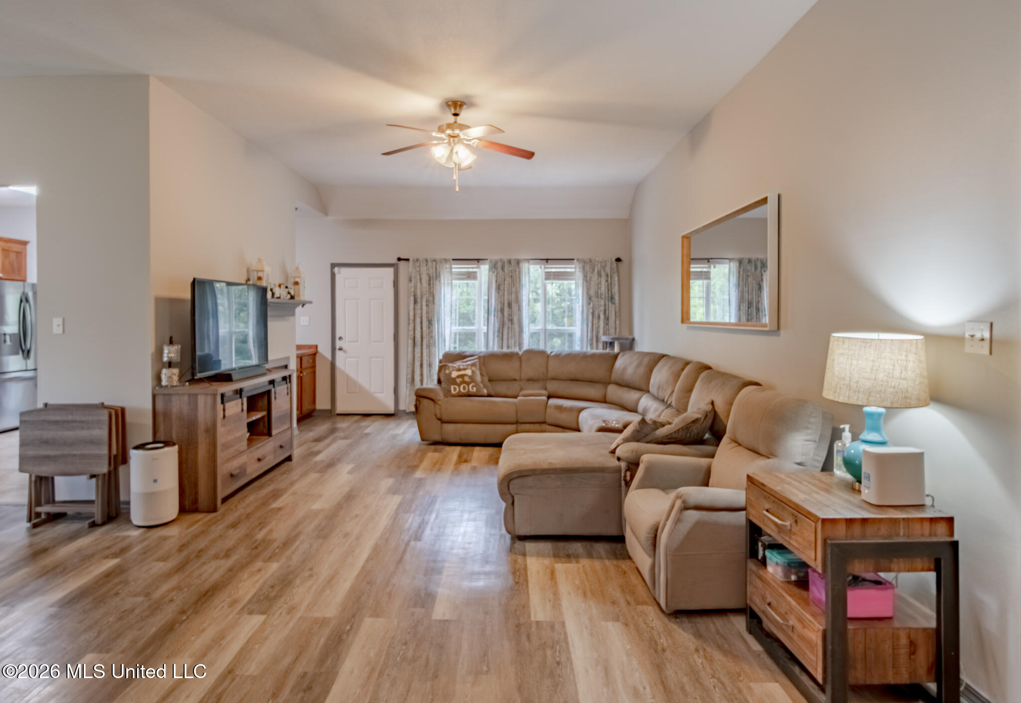 21645 E Ridge Drive Property Photo 15
