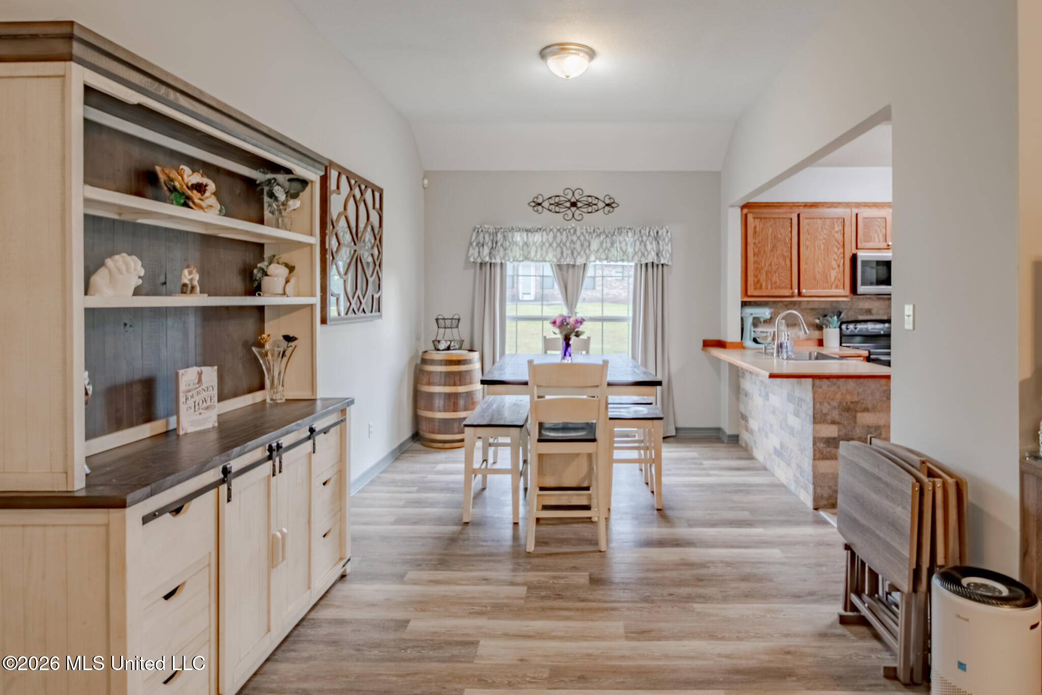 21645 E Ridge Drive Property Photo 17
