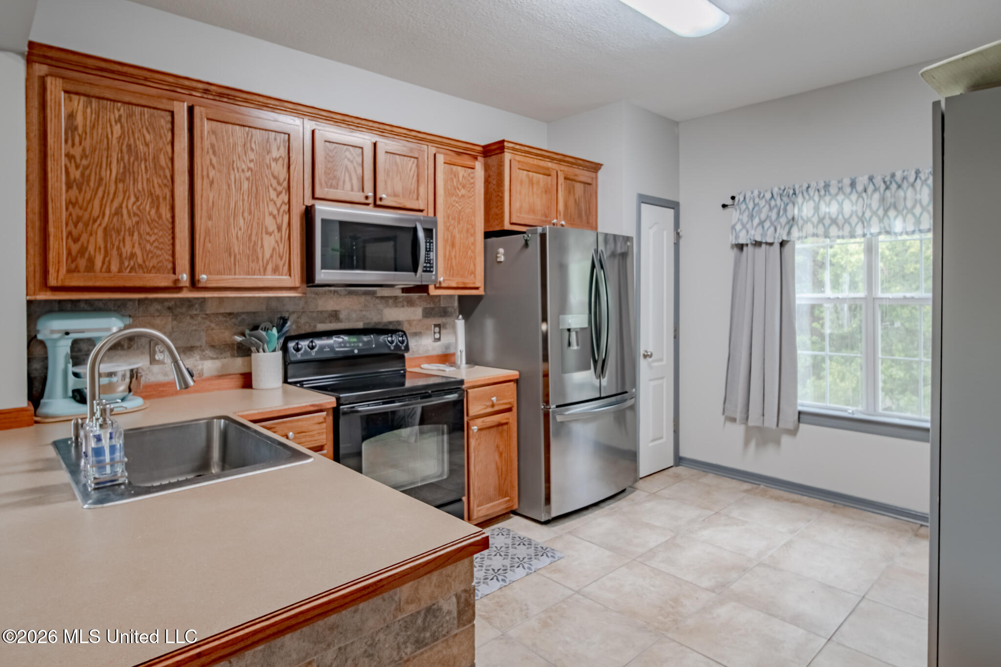 21645 E Ridge Drive Property Photo 19