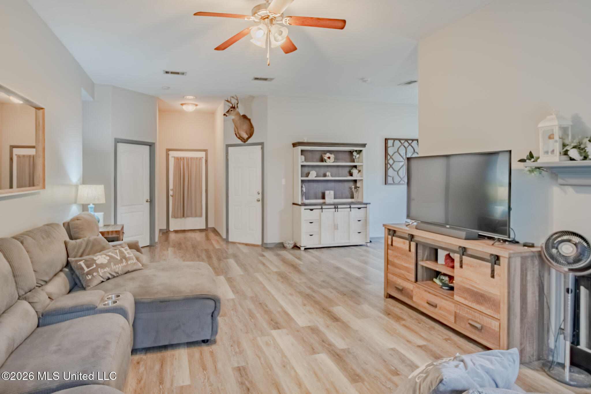 21645 E Ridge Drive Property Photo 20