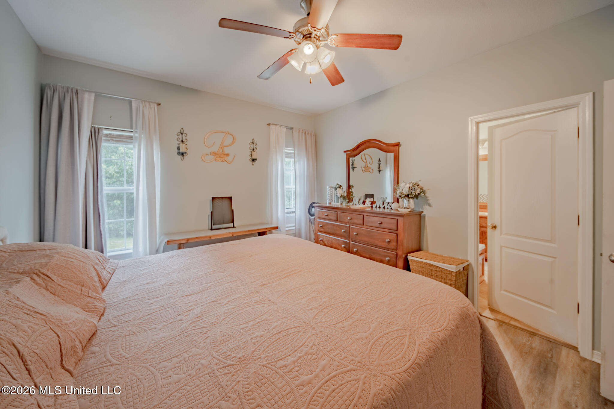 21645 E Ridge Drive Property Photo 22