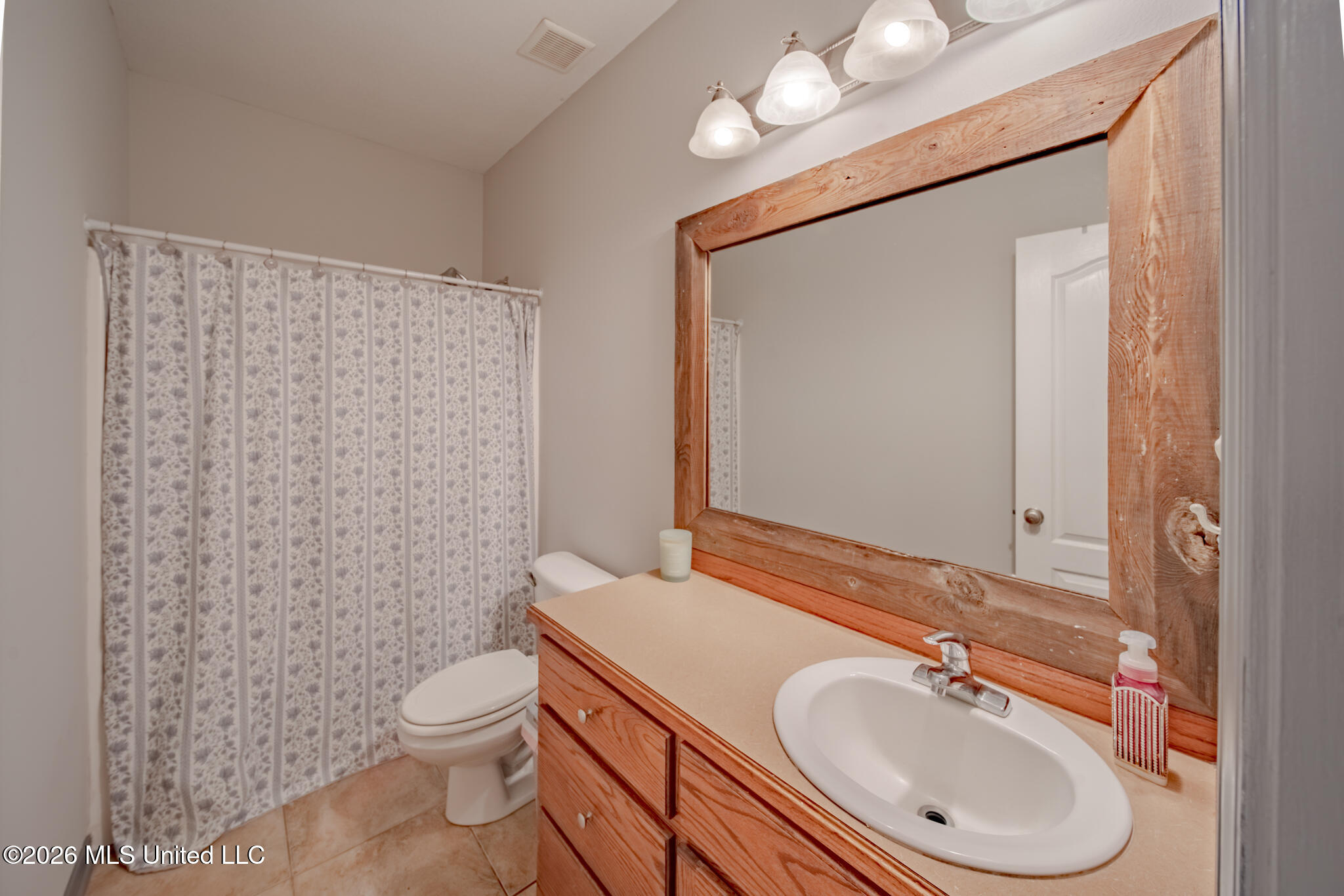 21645 E Ridge Drive Property Photo 30