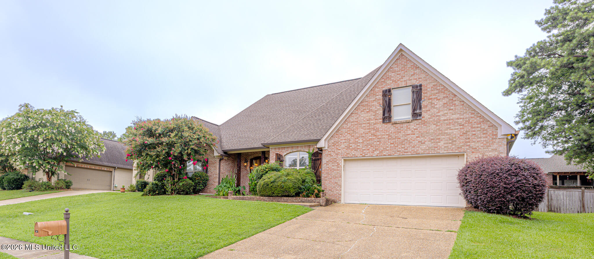 111 Hallmark Place Property Photo 2