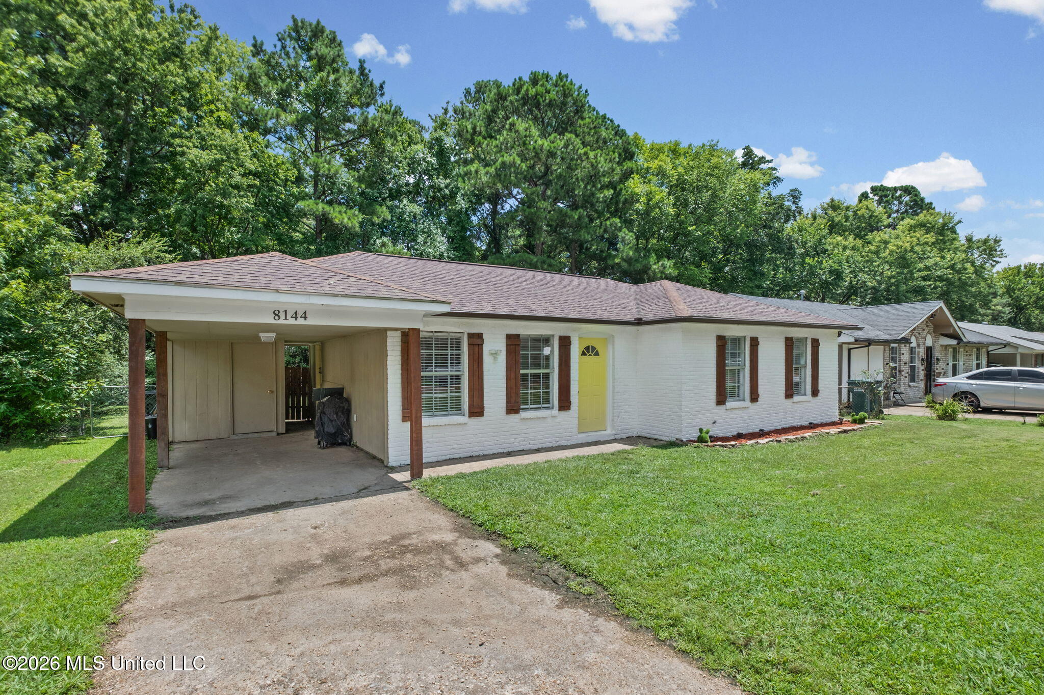 8144 Cedarbrook Drive Property Photo 2