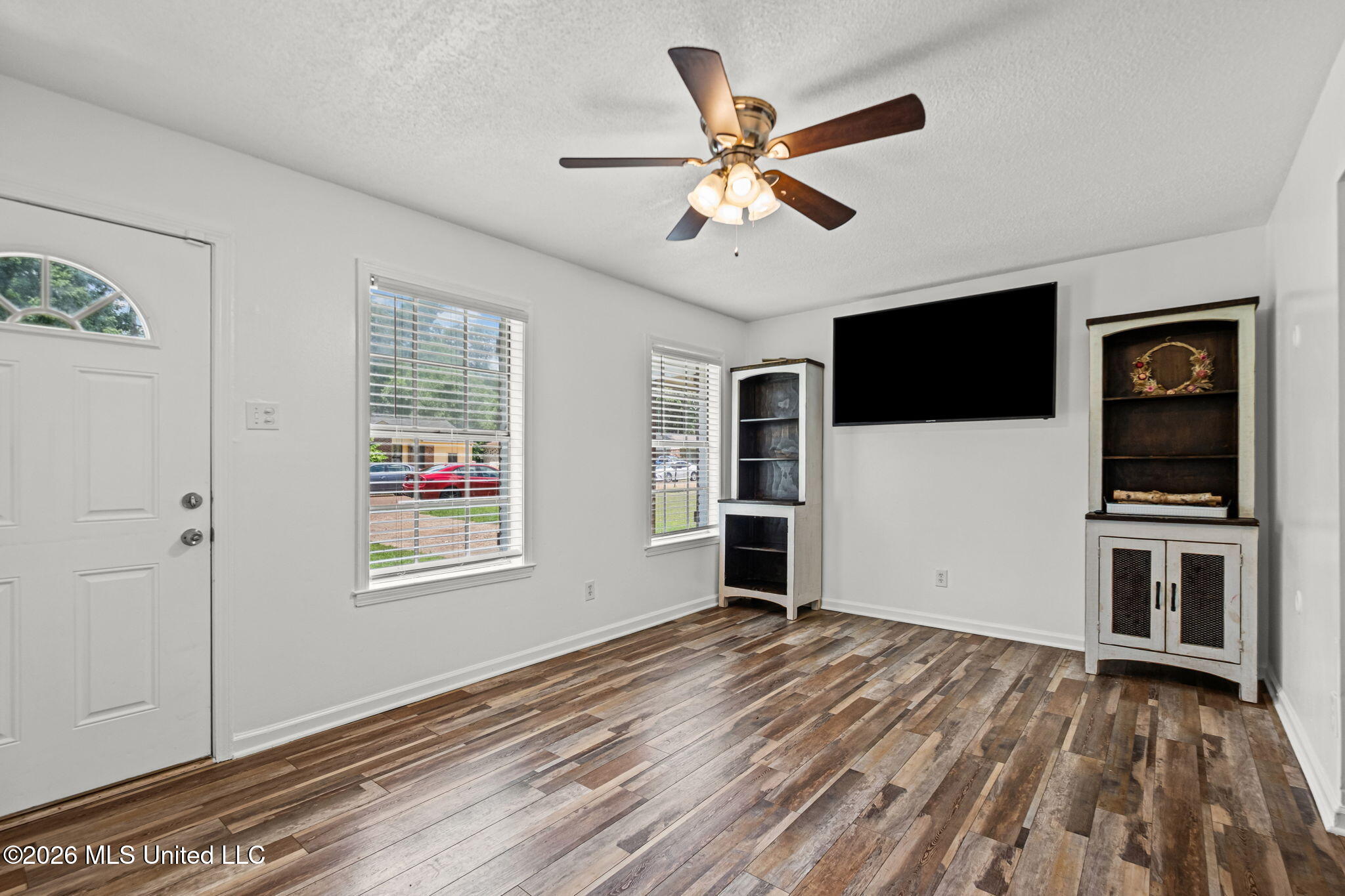 8144 Cedarbrook Drive Property Photo 5