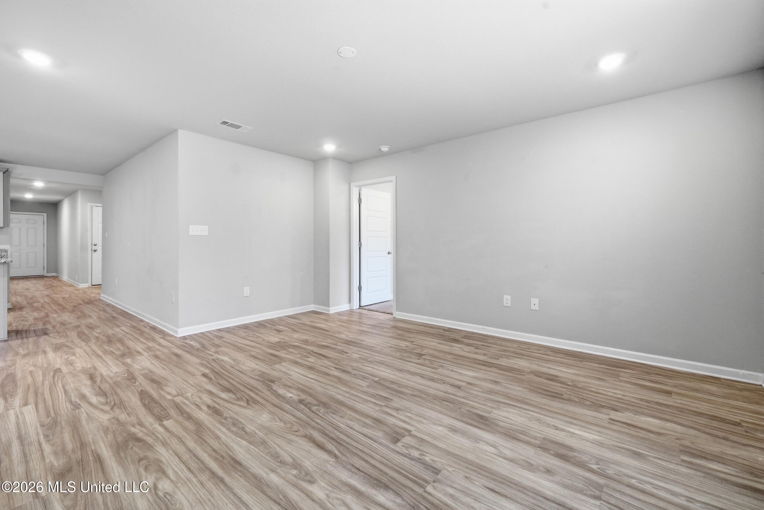 1006 Enclave Circle Property Photo 9