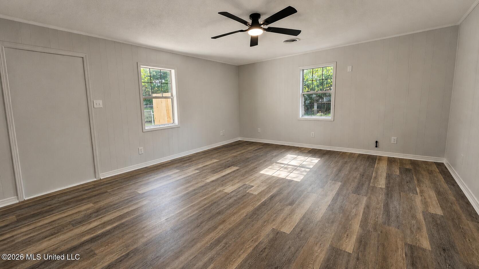 561 Colonial Drive Property Photo 13