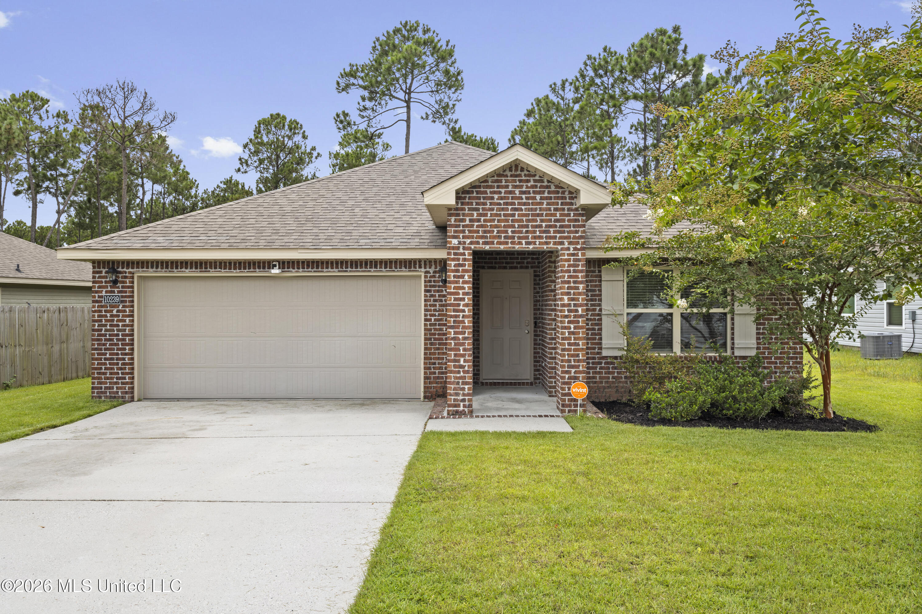 10239 Willow Leaf Drive Property Photo 1