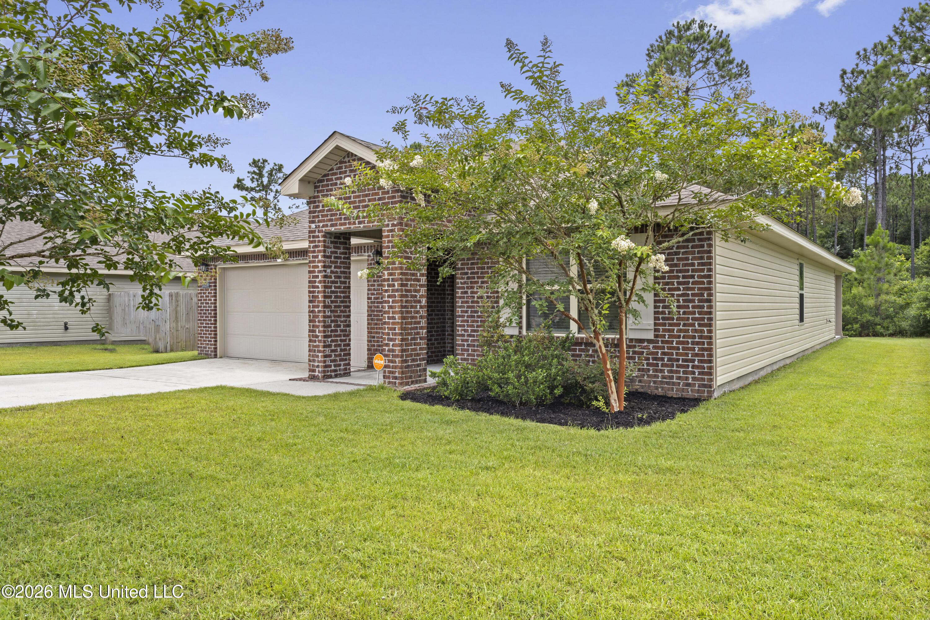 10239 Willow Leaf Drive Property Photo 2