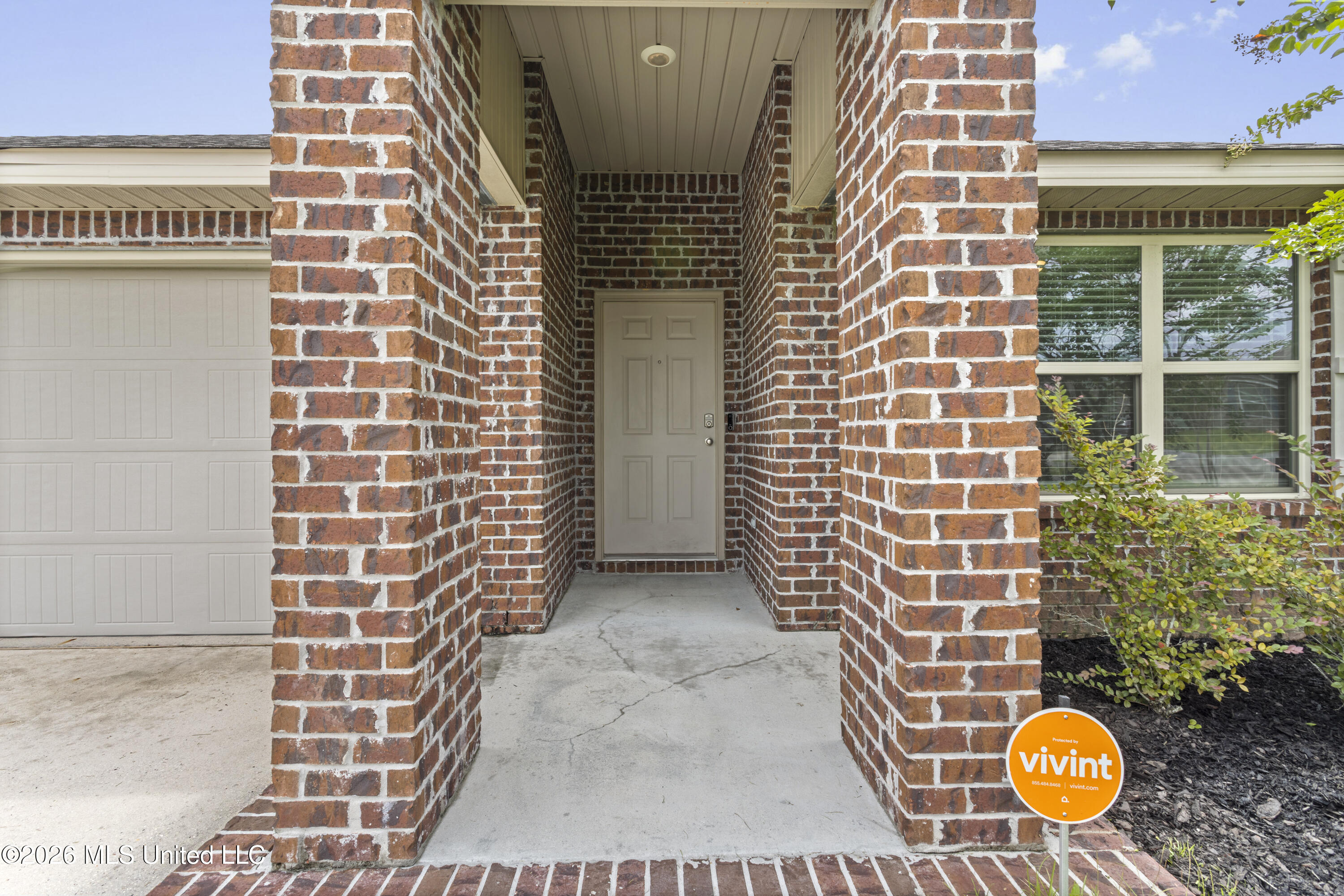 10239 Willow Leaf Drive Property Photo 4