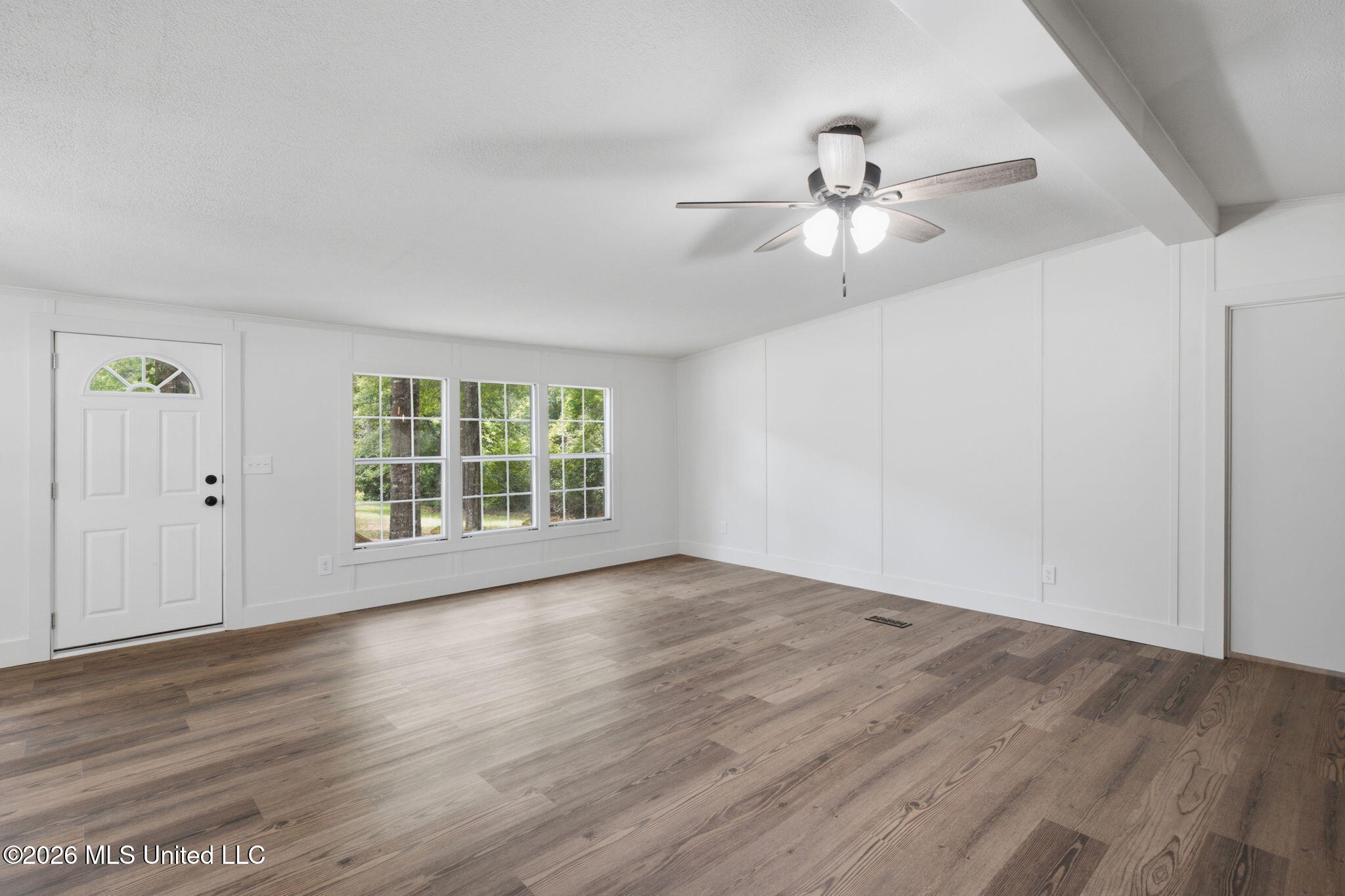 54 Jefferson Road Property Photo 6