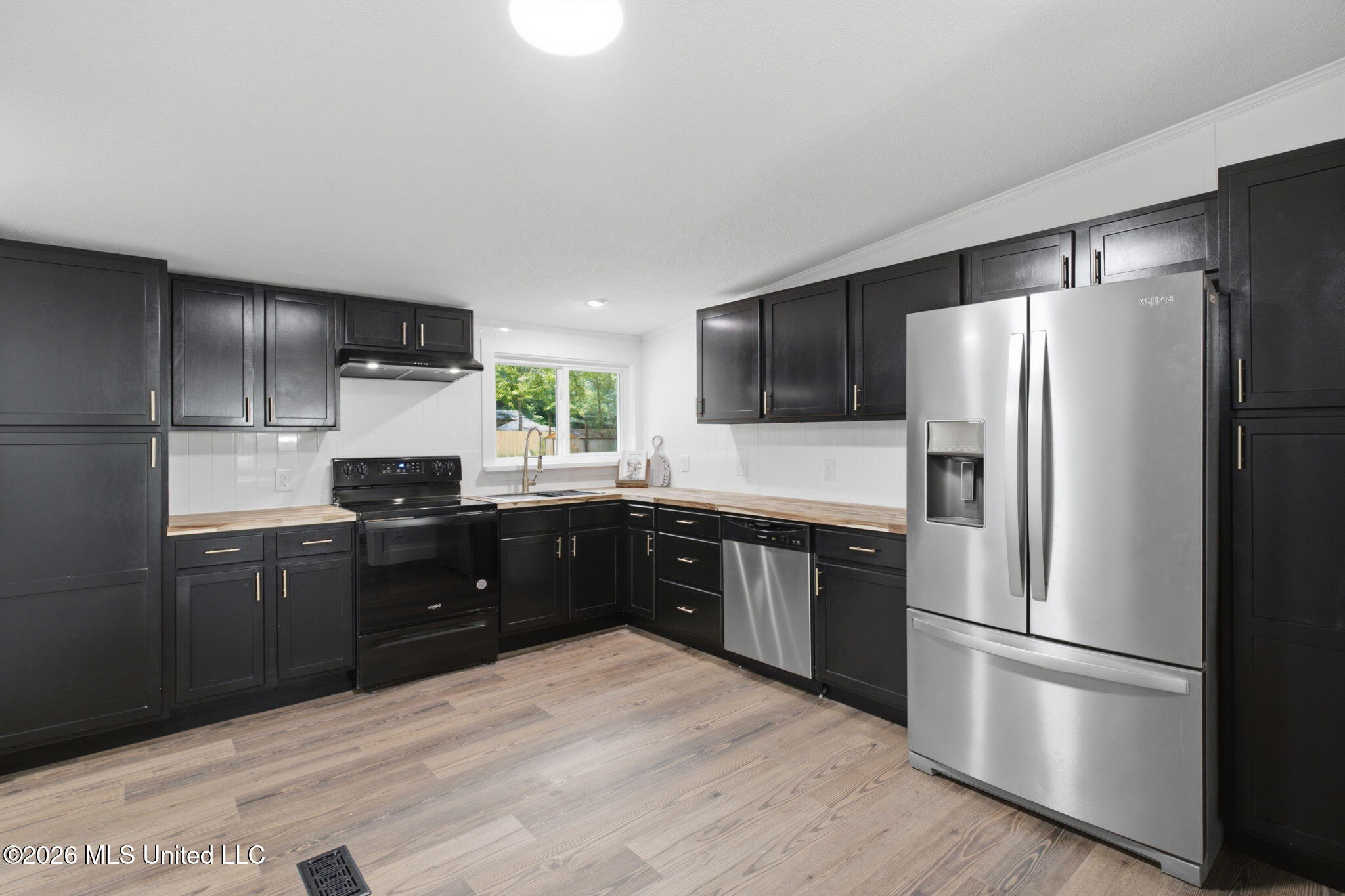 54 Jefferson Road Property Photo 8