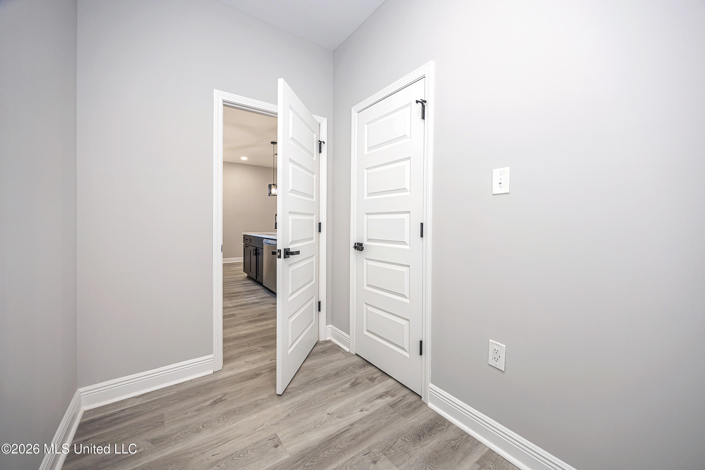 8904 Boxwood Lane Property Photo 15