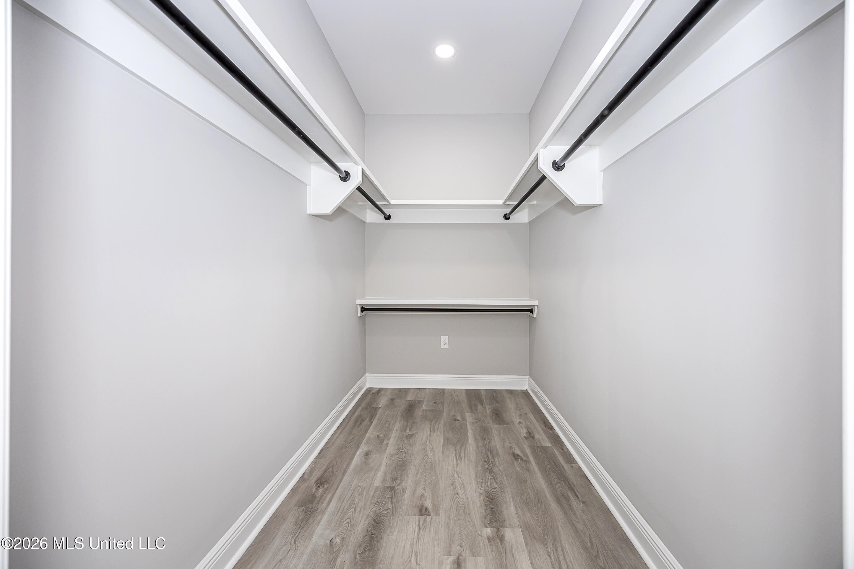 8904 Boxwood Lane Property Photo 20