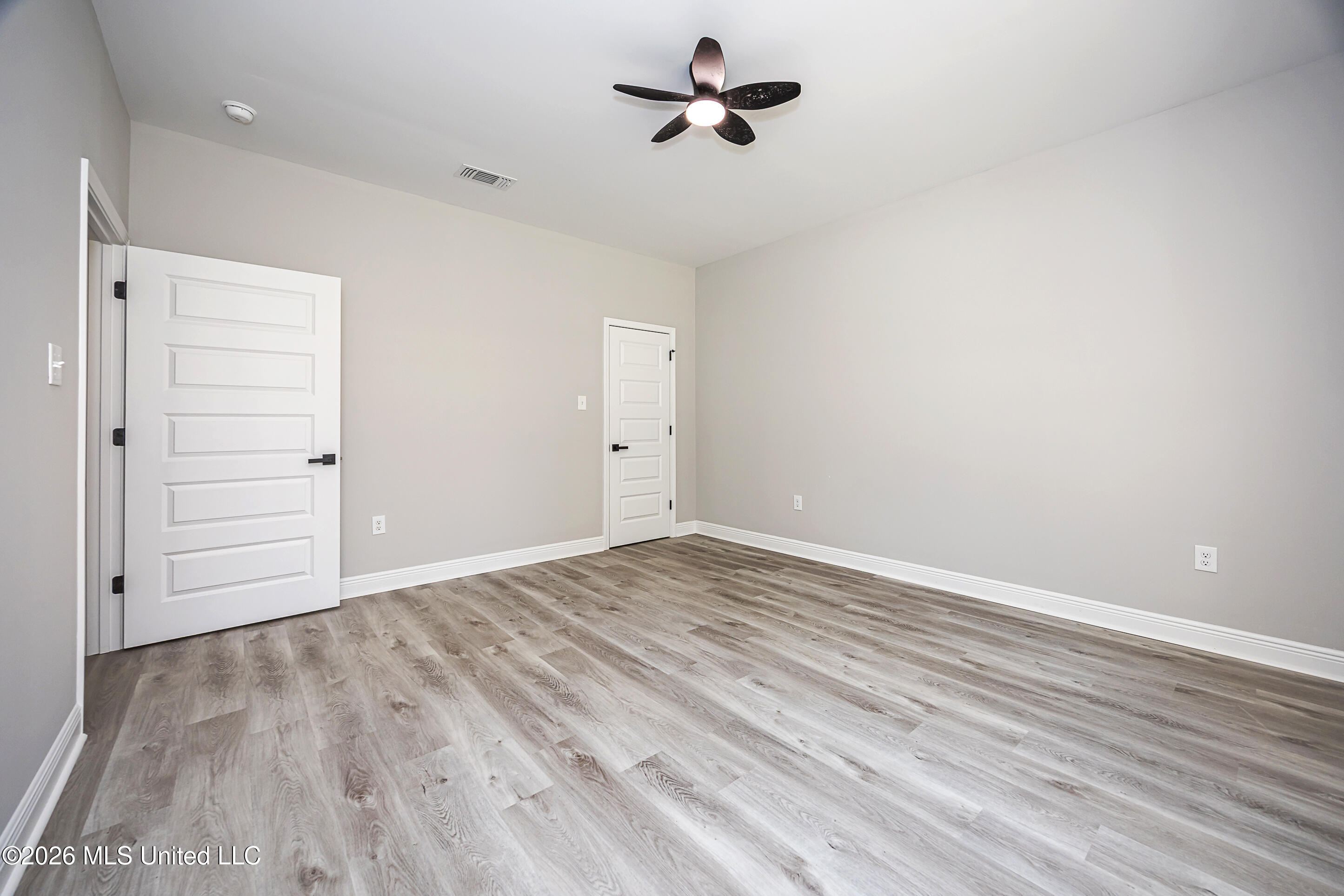 8904 Boxwood Lane Property Photo 28