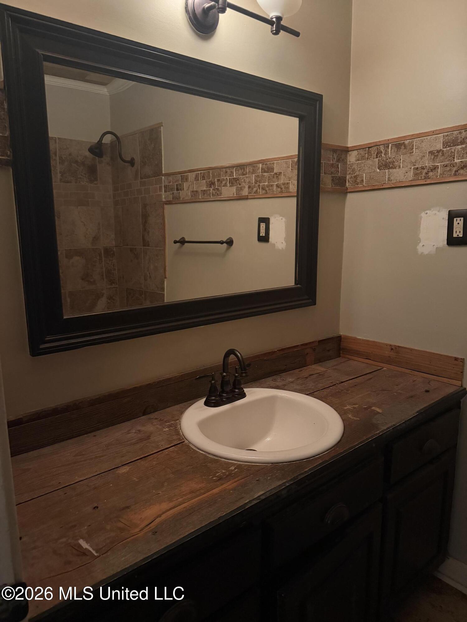 3654 Hood Drive Property Photo 6