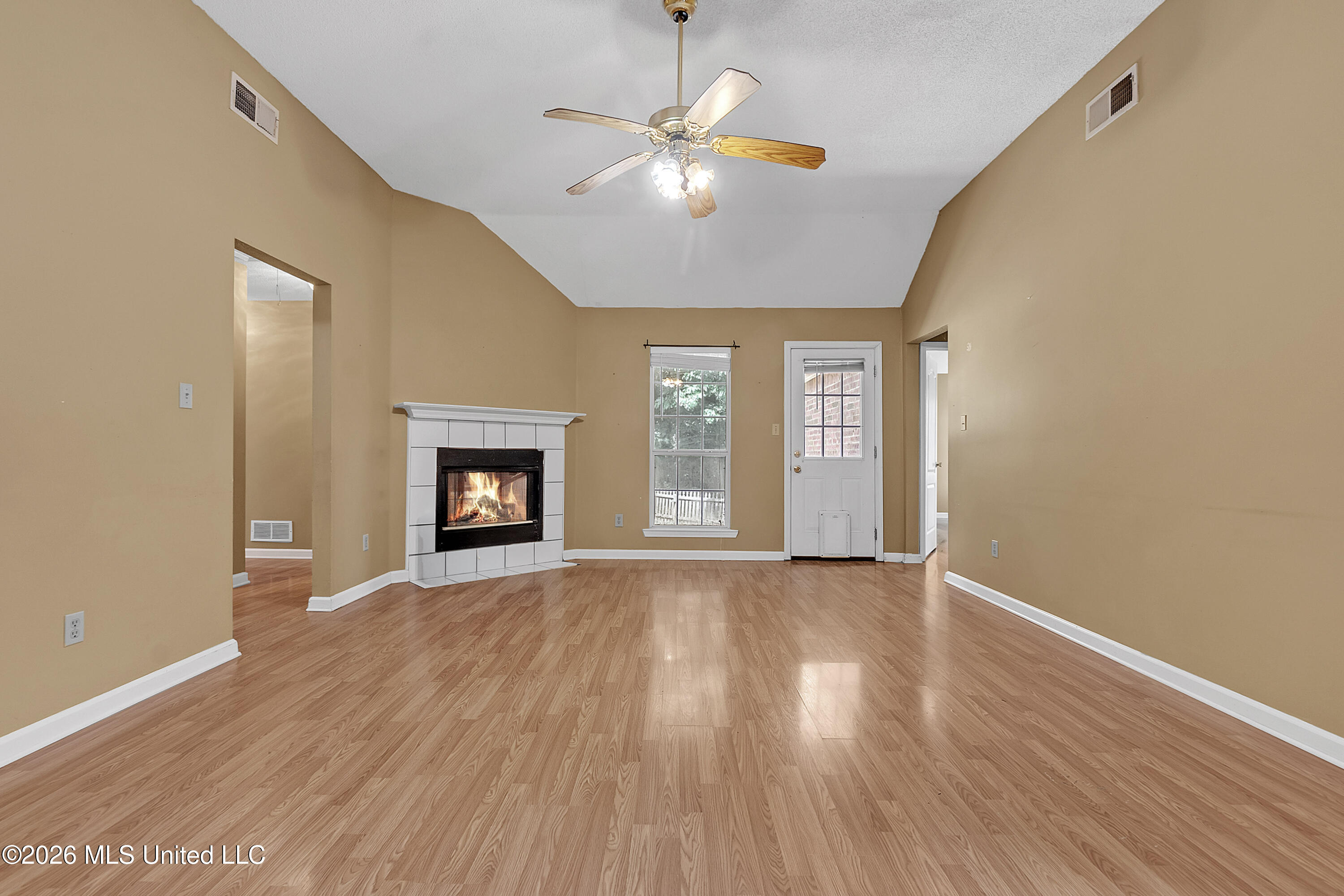 209 American River Drive Property Photo 9