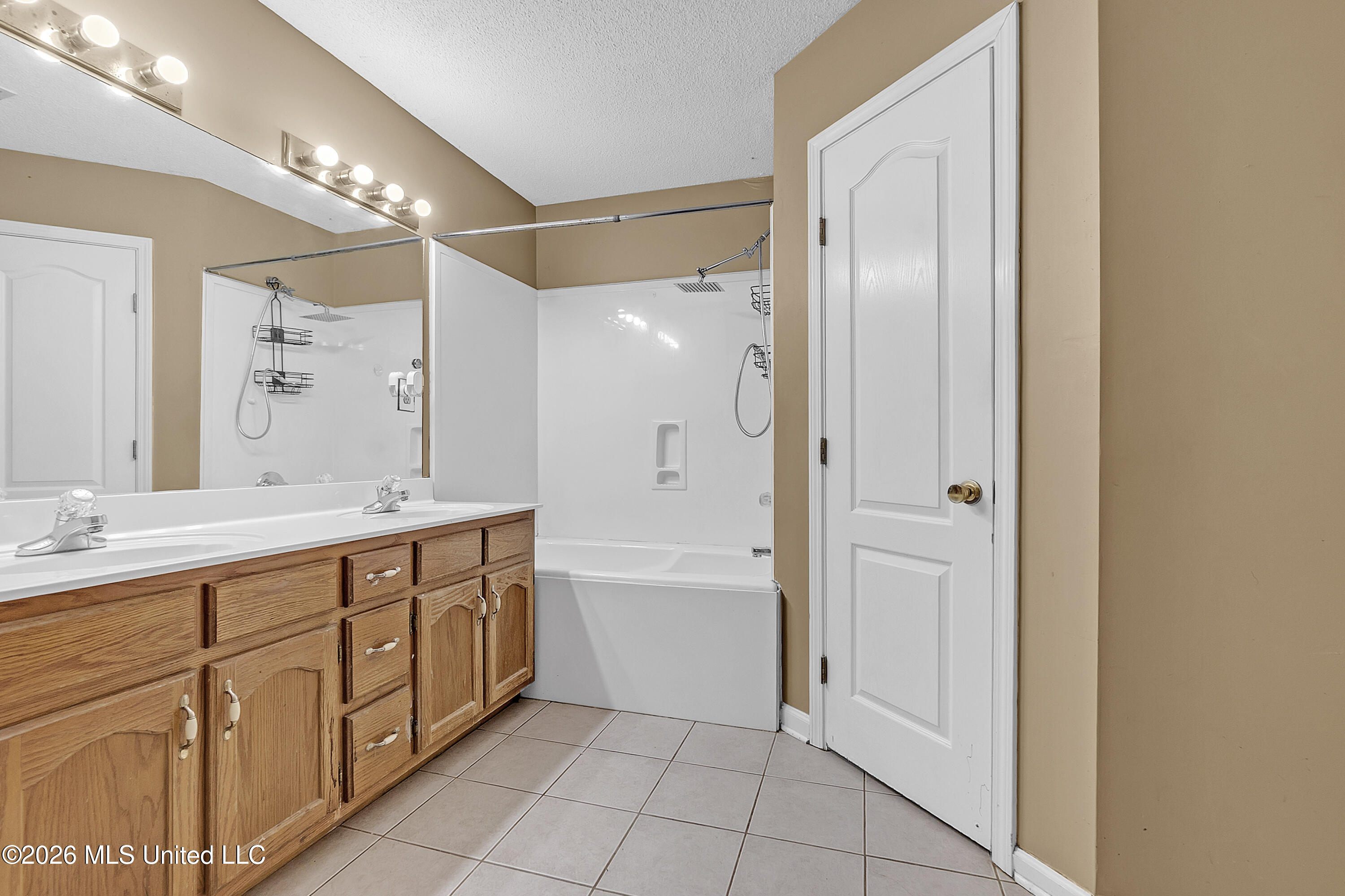 209 American River Drive Property Photo 14