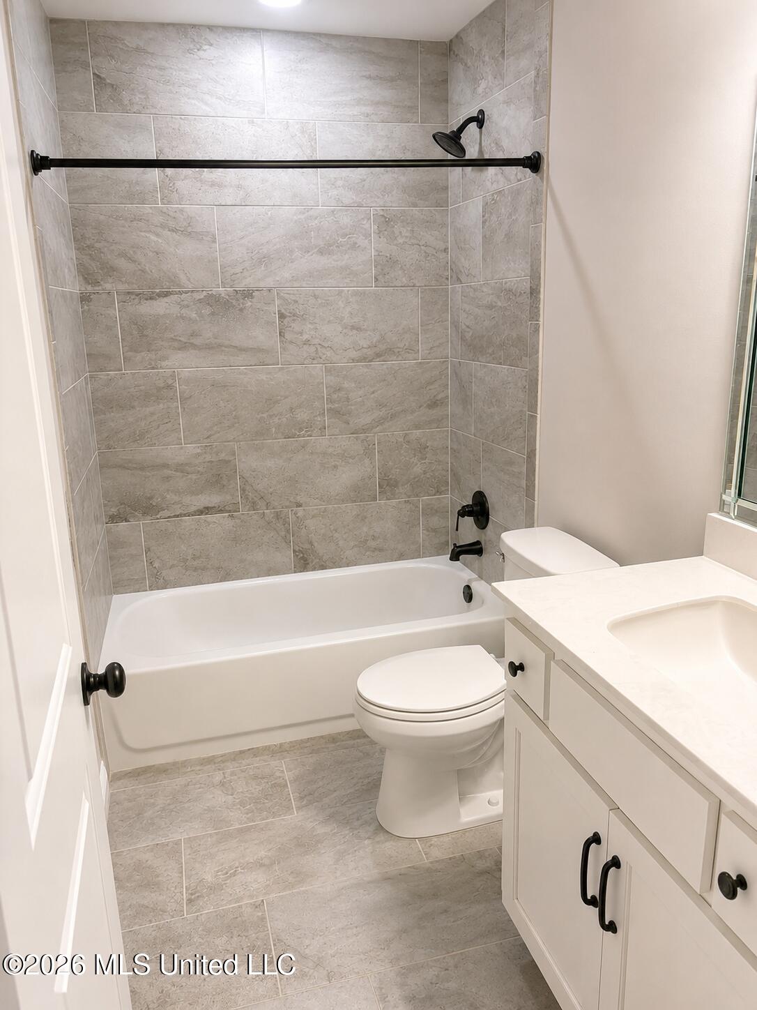 8269 Jack Thomas Cove Property Photo 10