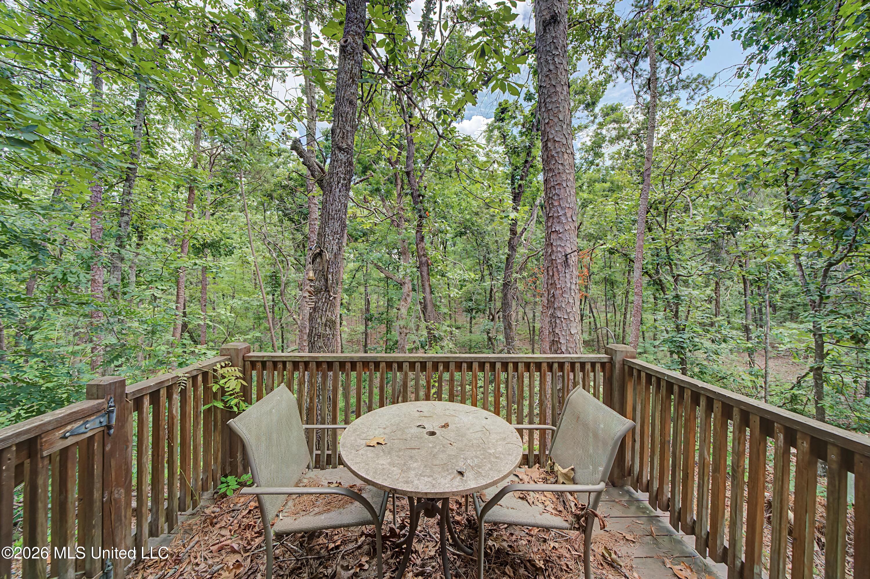 26 Betty Boulevard Property Photo 28