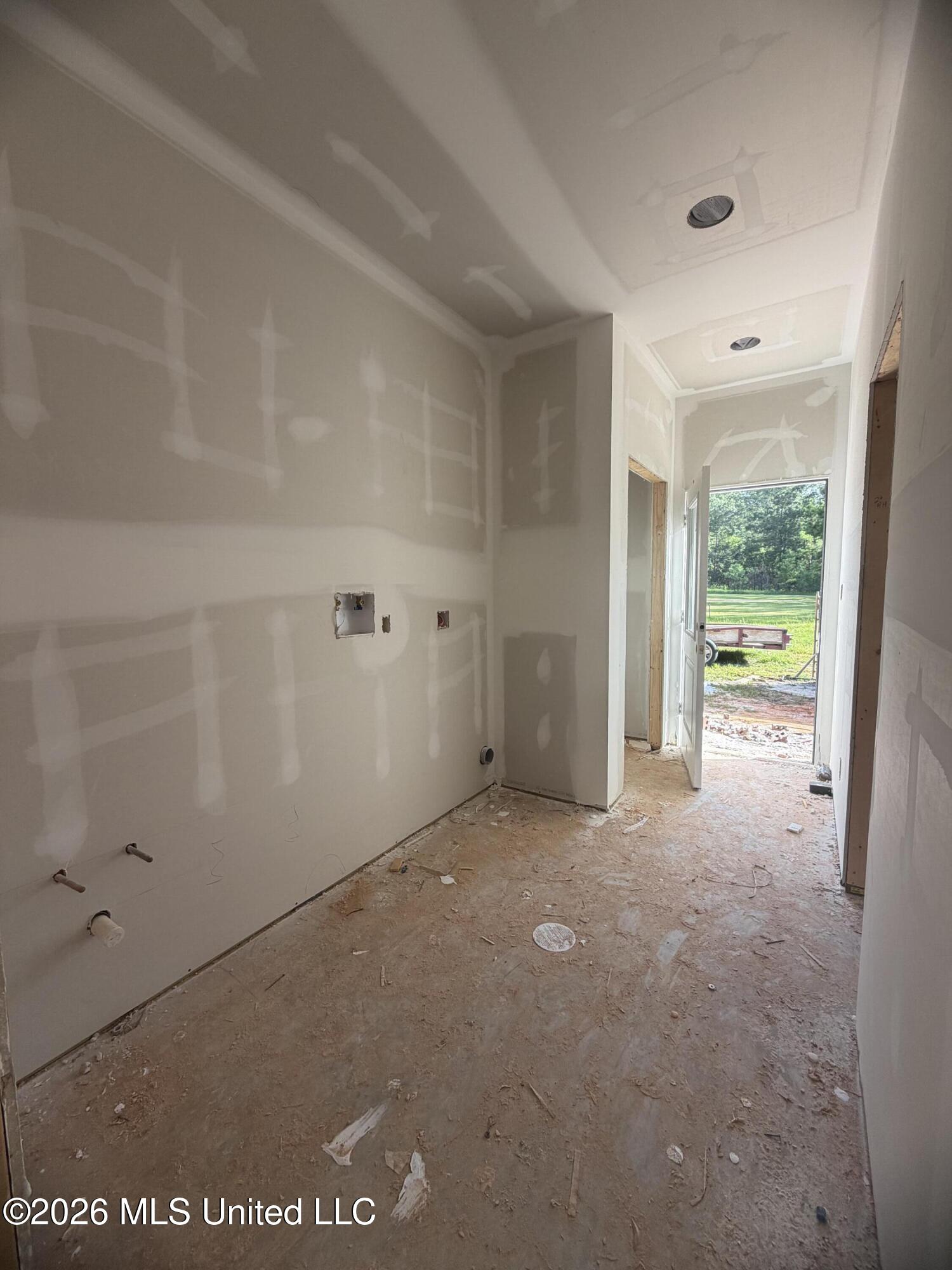 121 Will Thompson Road Property Photo 5