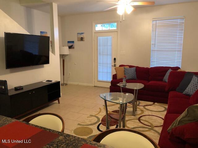 1270 Century Oaks Drive Property Photo 5