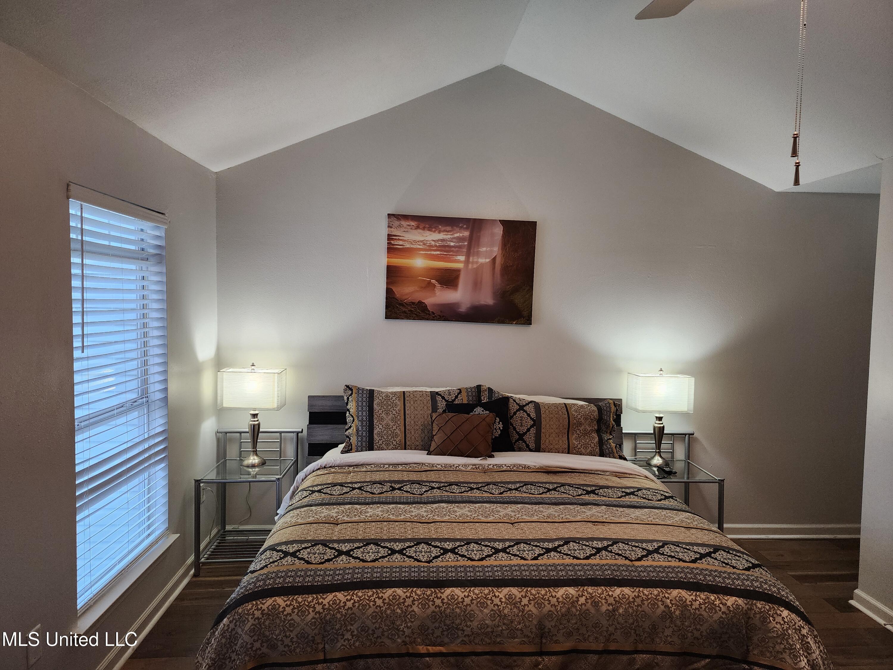 1270 Century Oaks Drive Property Photo 12