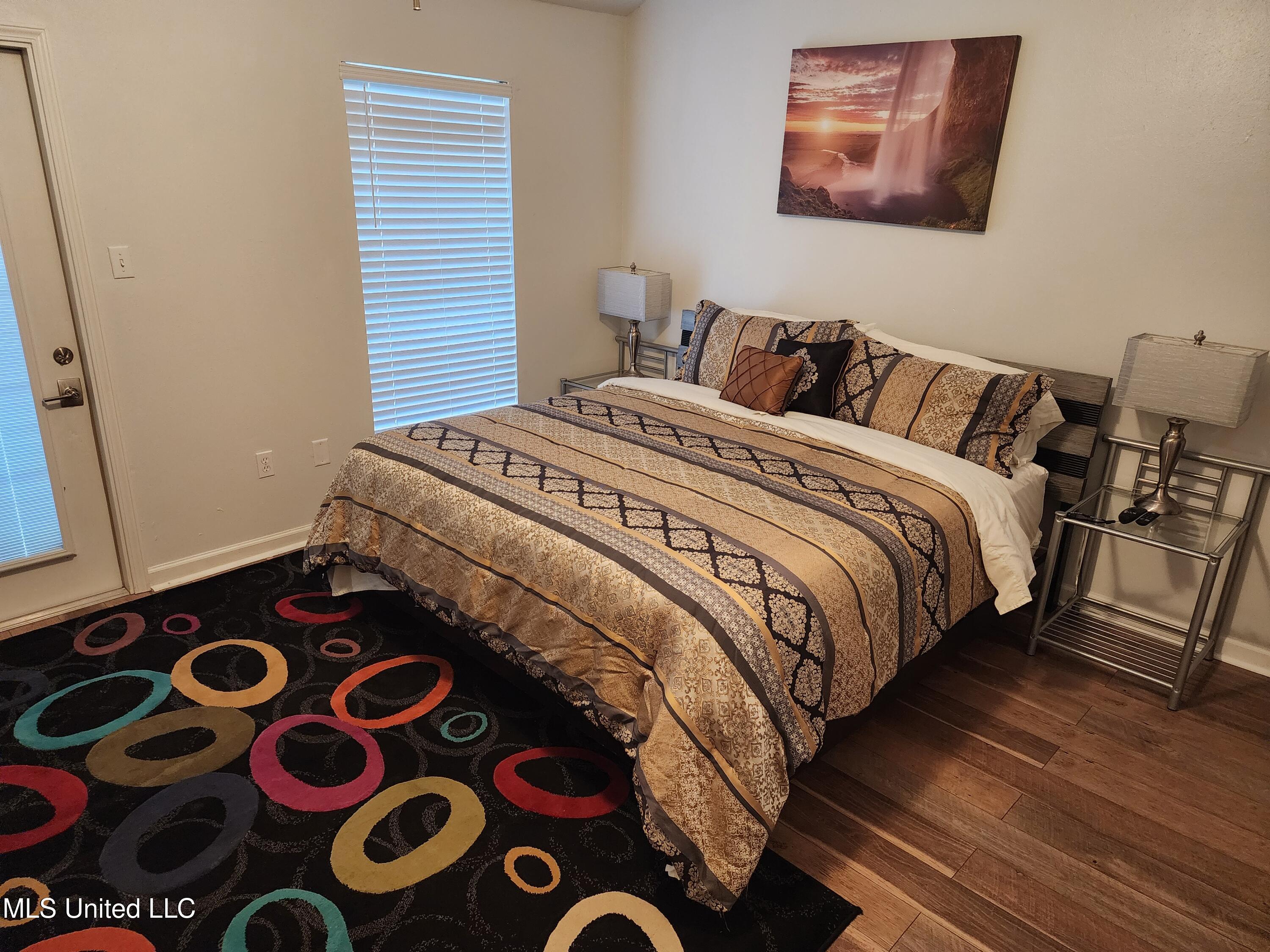 1270 Century Oaks Drive Property Photo 15