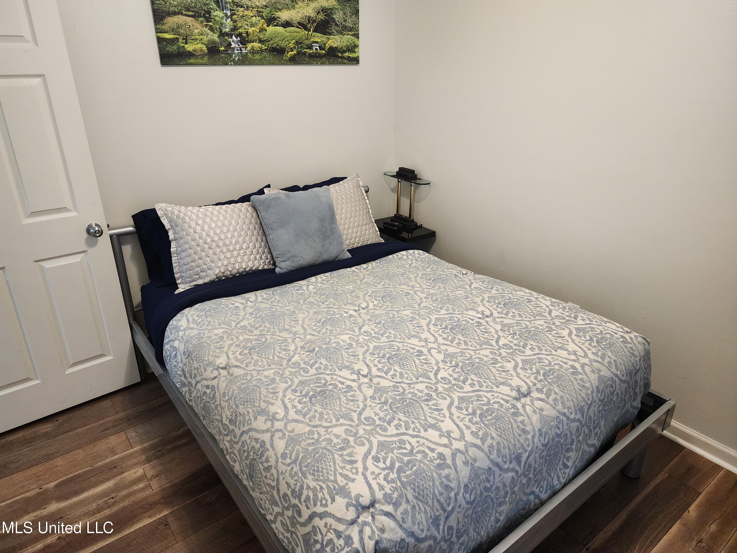1270 Century Oaks Drive Property Photo 35