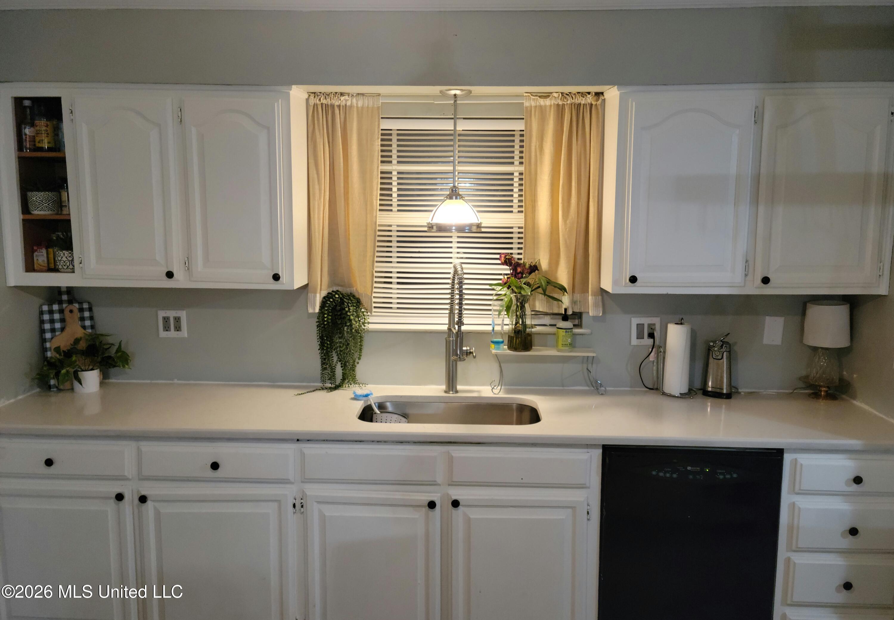 303 Pinewood Circle Property Photo 11