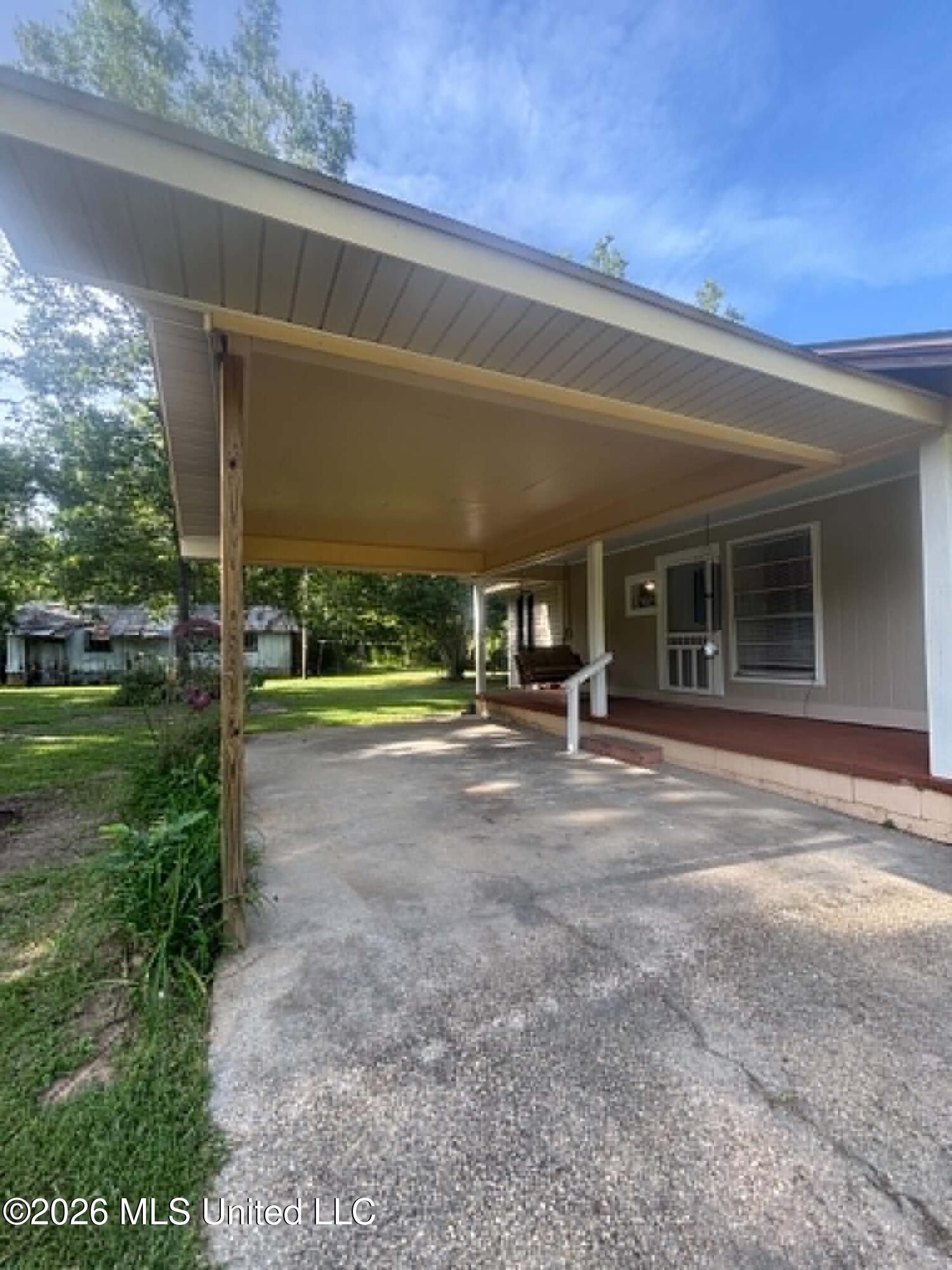 1047 Pearl Valley Road Property Photo 7