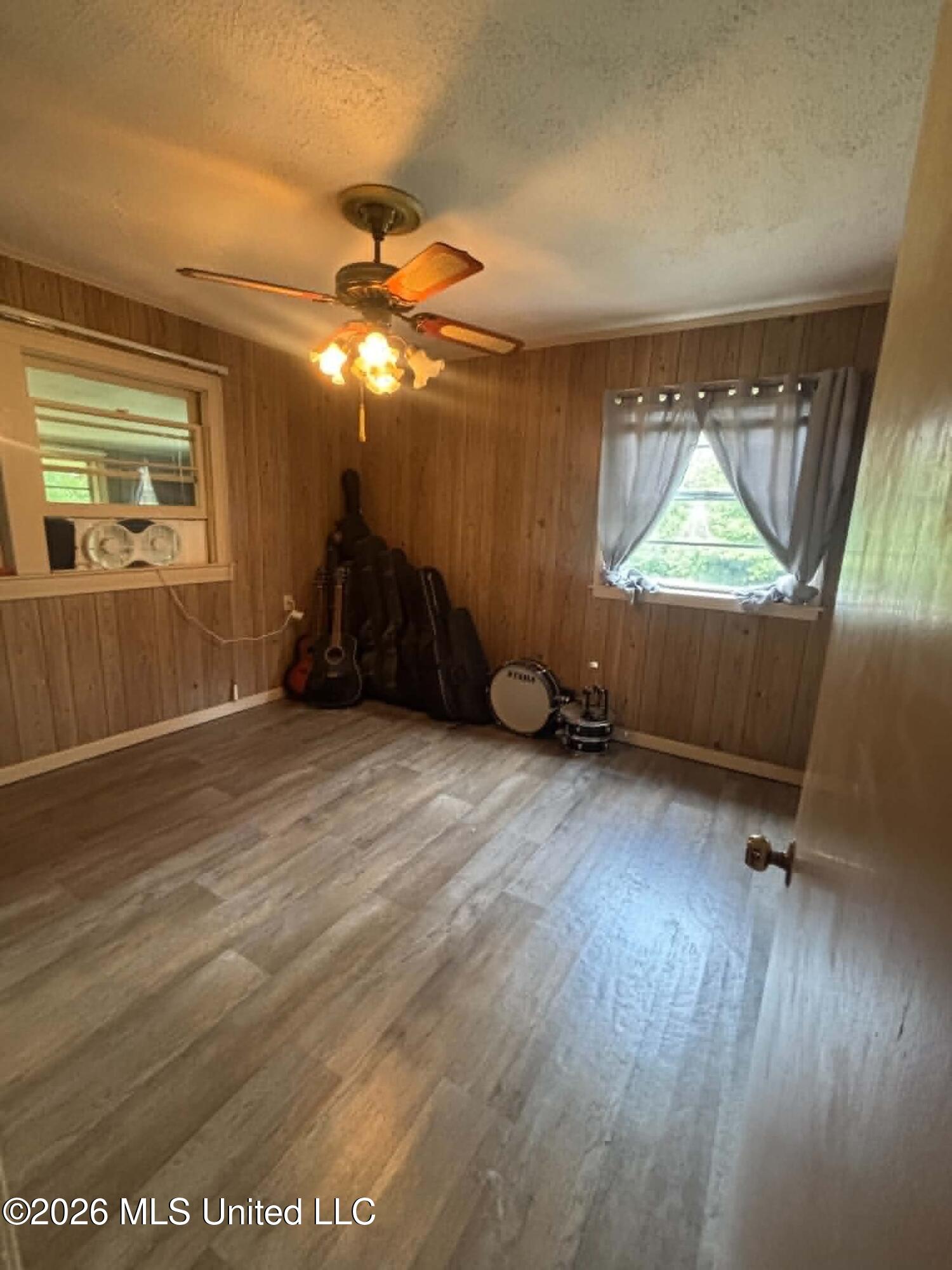 1047 Pearl Valley Road Property Photo 25