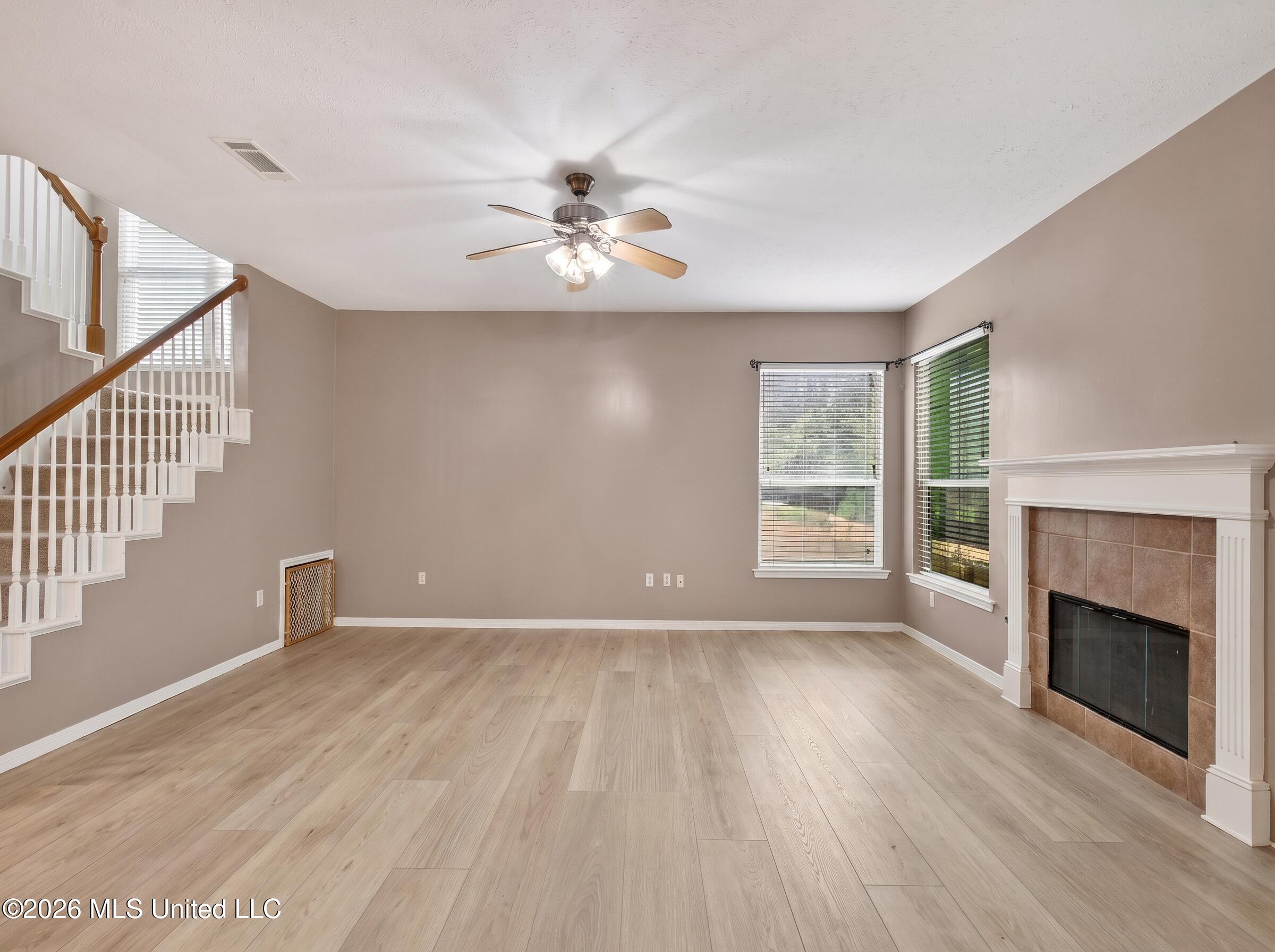 874 Ellington Drive Property Photo 15