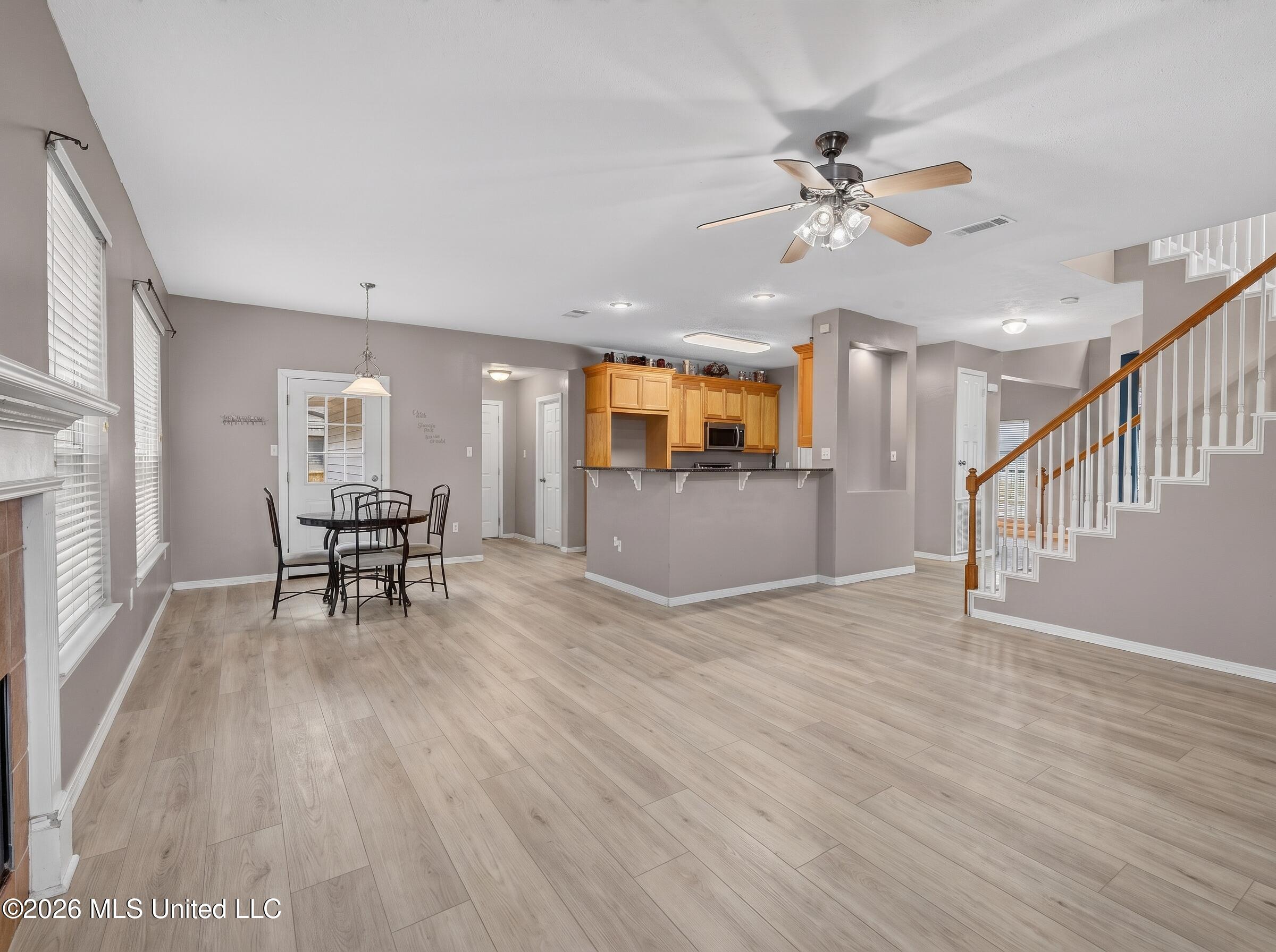 874 Ellington Drive Property Photo 17