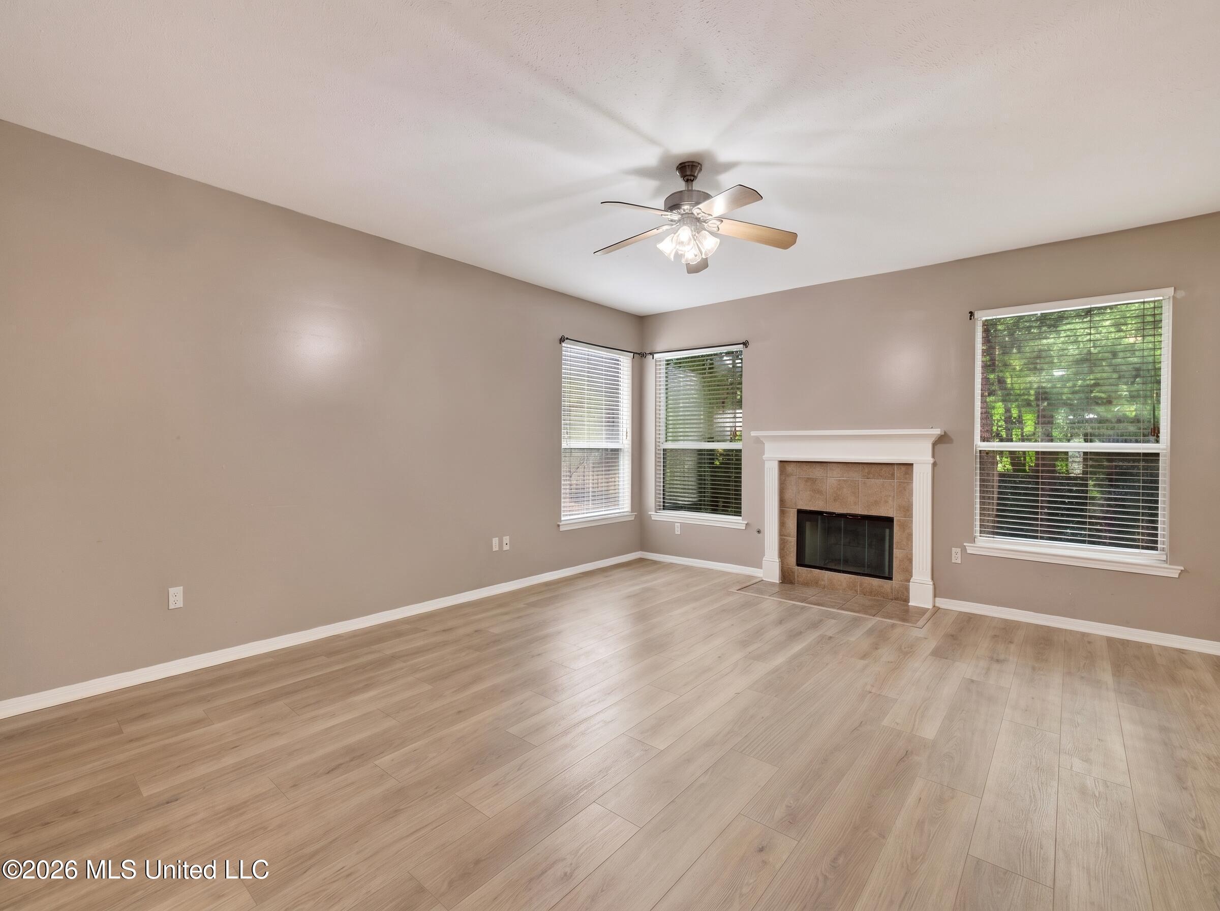 874 Ellington Drive Property Photo 18