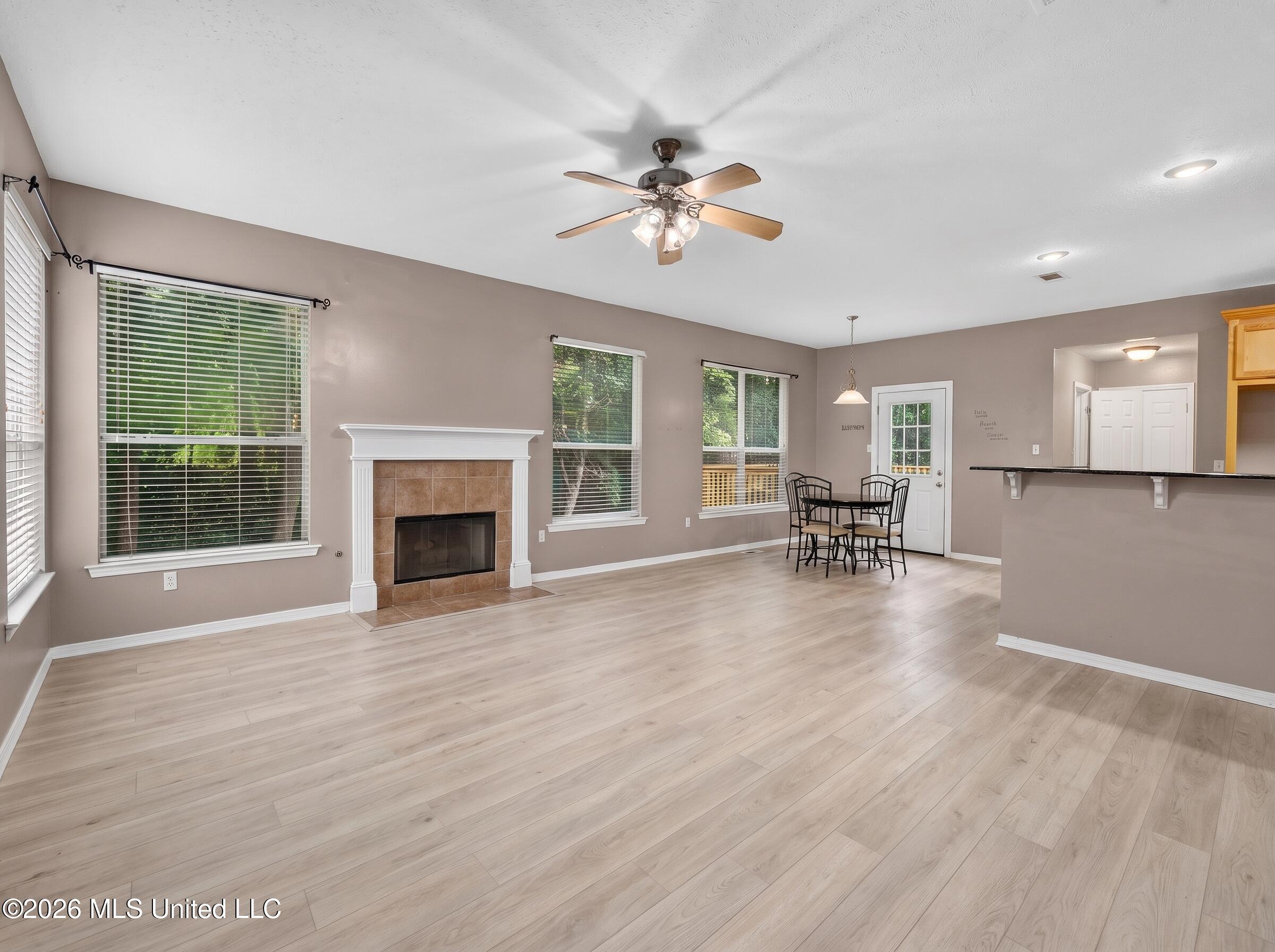 874 Ellington Drive Property Photo 19