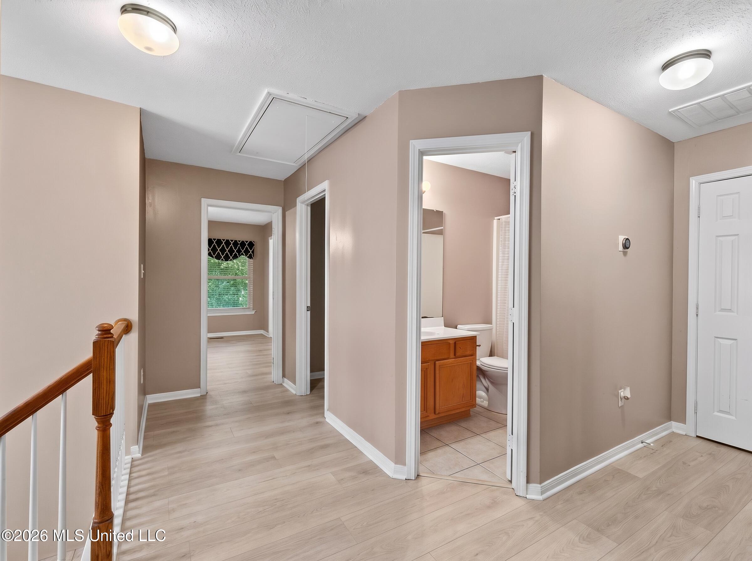 874 Ellington Drive Property Photo 20