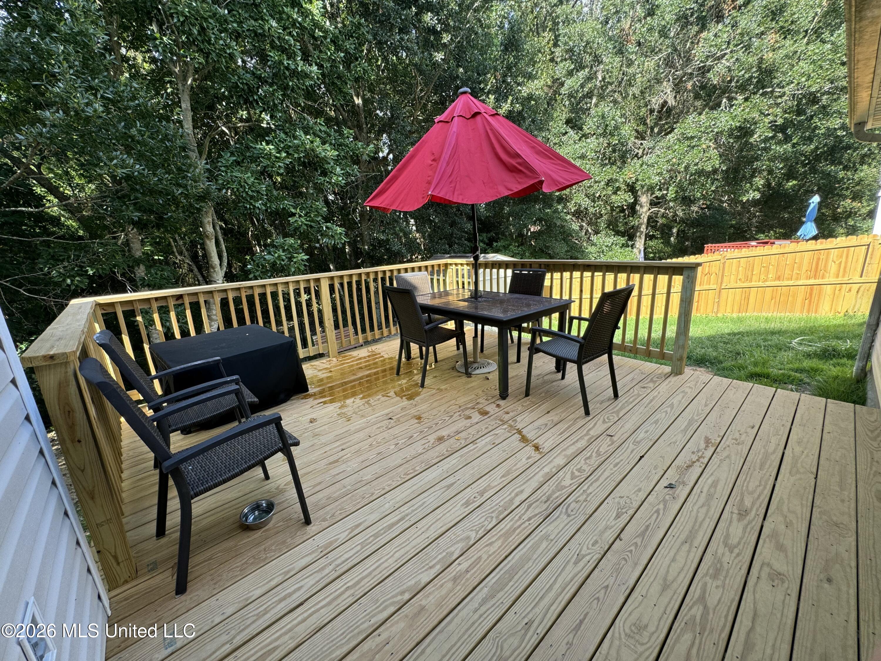 874 Ellington Drive Property Photo 23