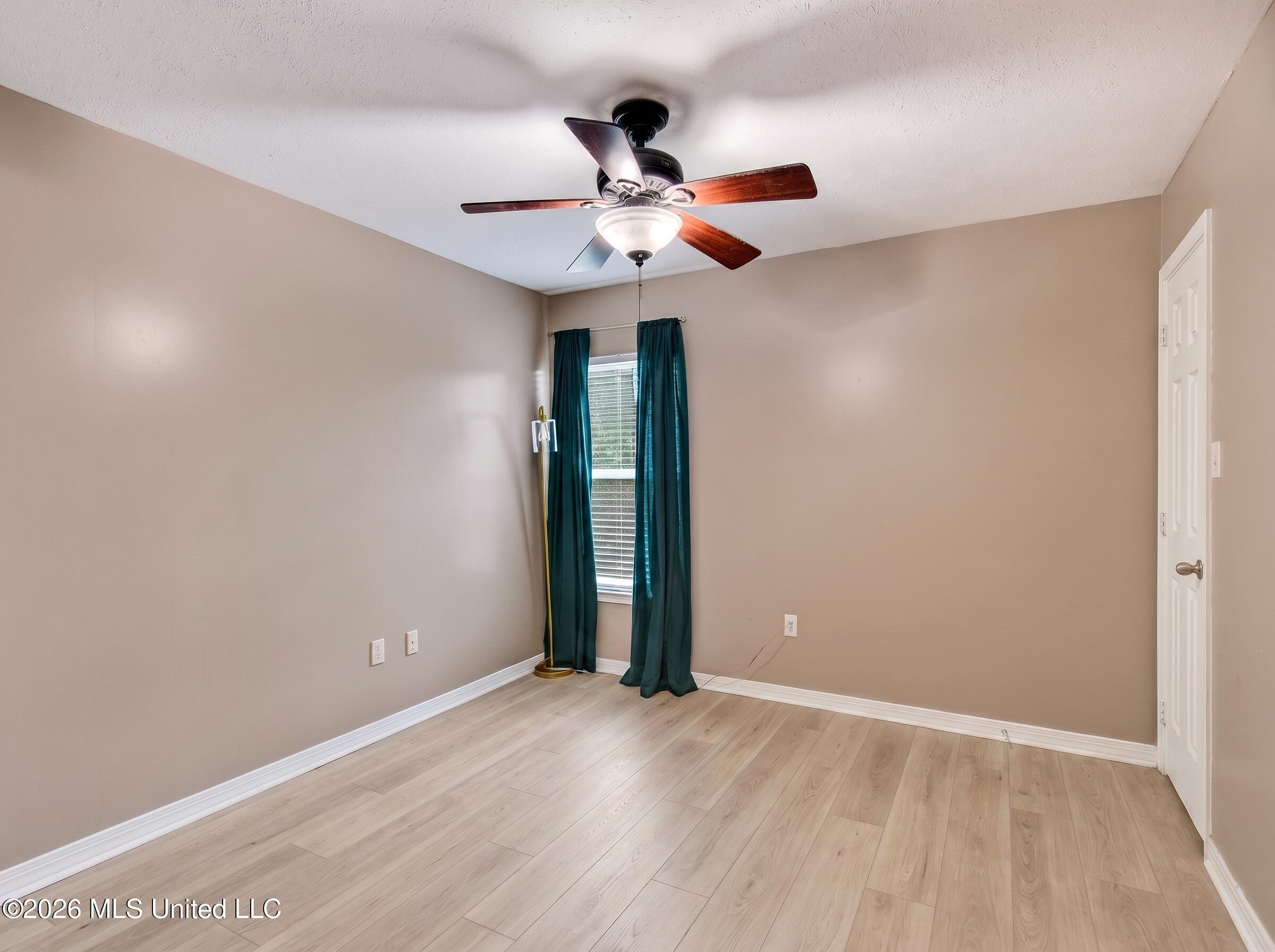 874 Ellington Drive Property Photo 26