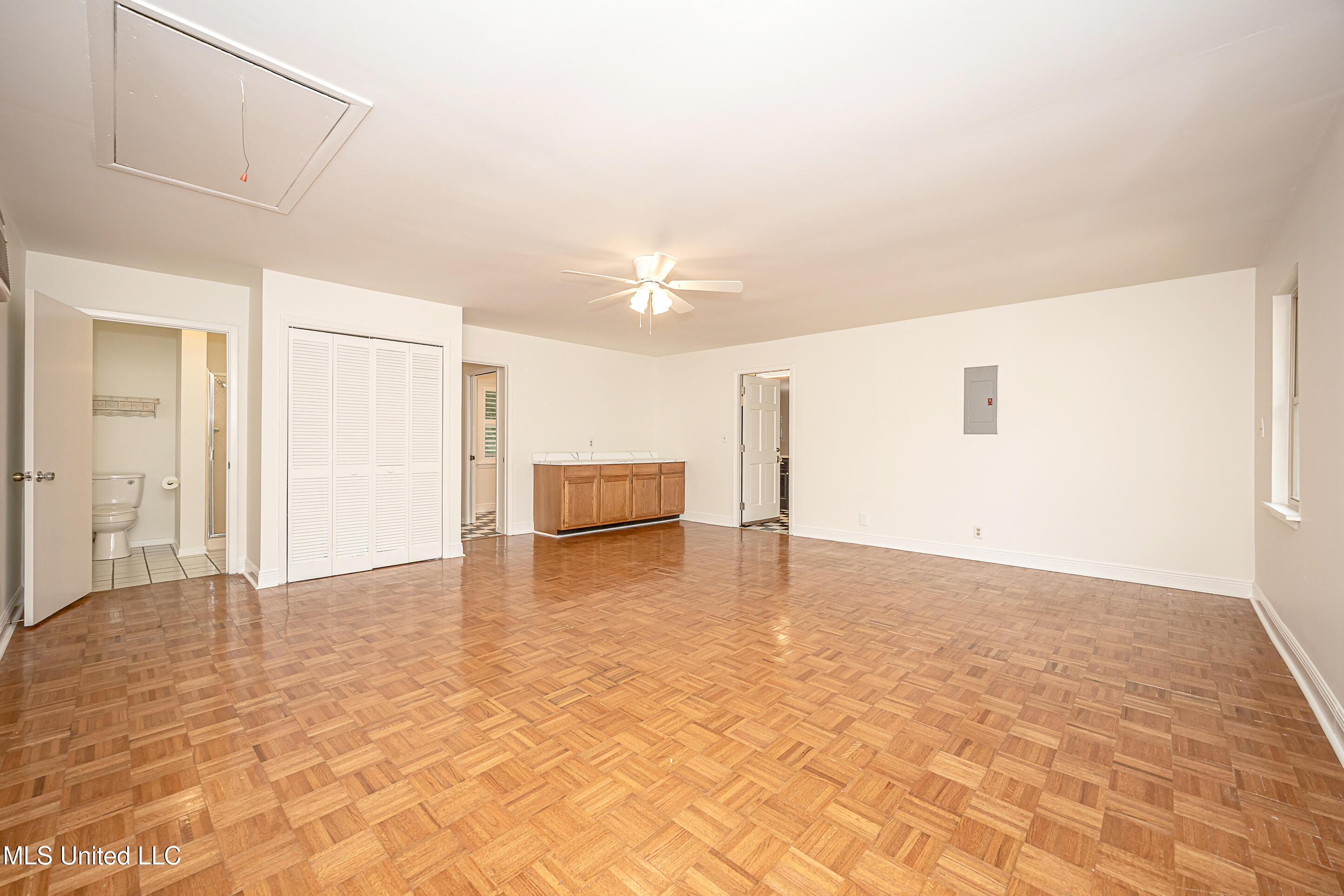 1107 Le Badine Court Property Photo 45