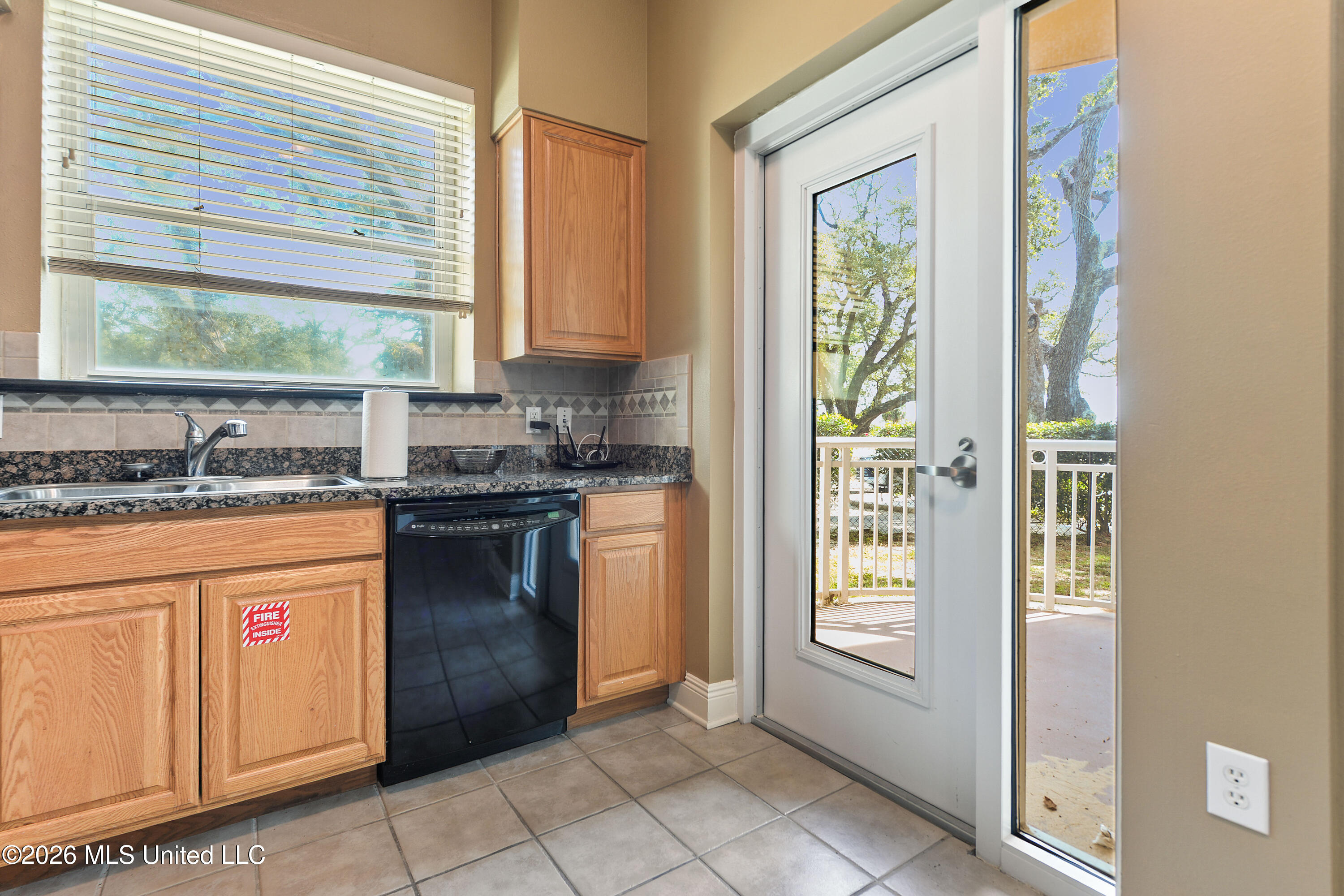 2230 Beach Drive Property Photo 12