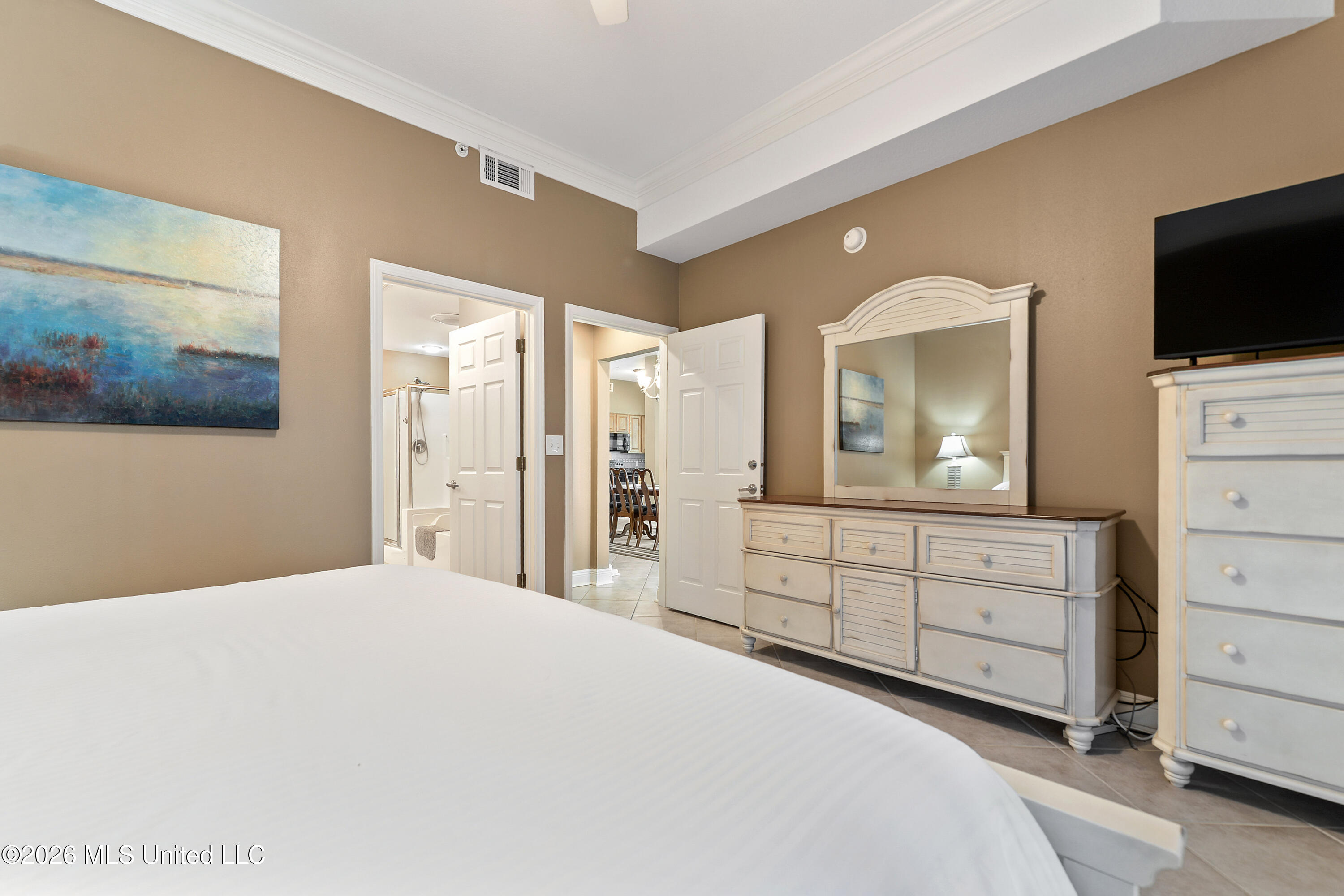 2230 Beach Drive Property Photo 14