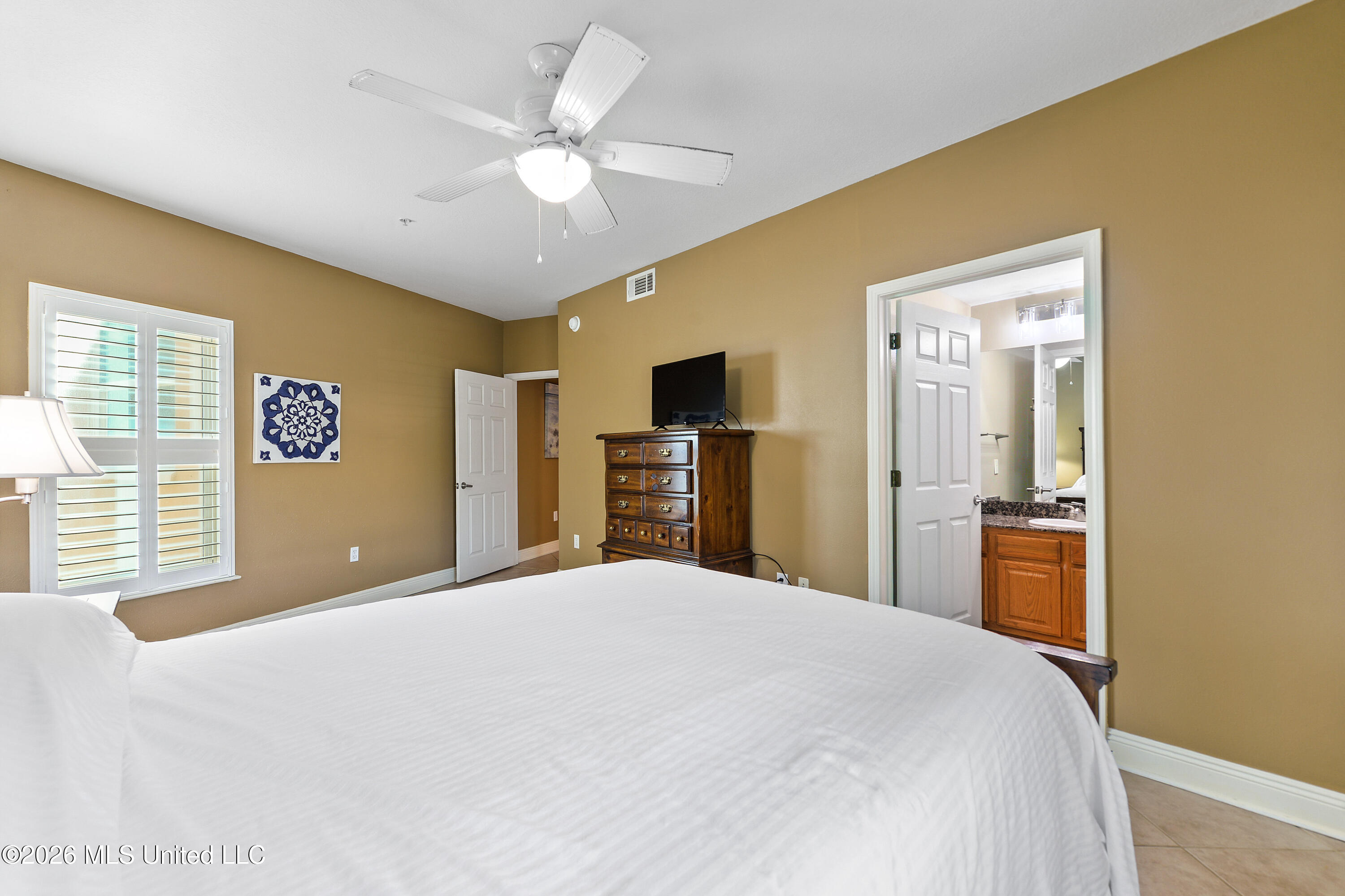 2230 Beach Drive Property Photo 19